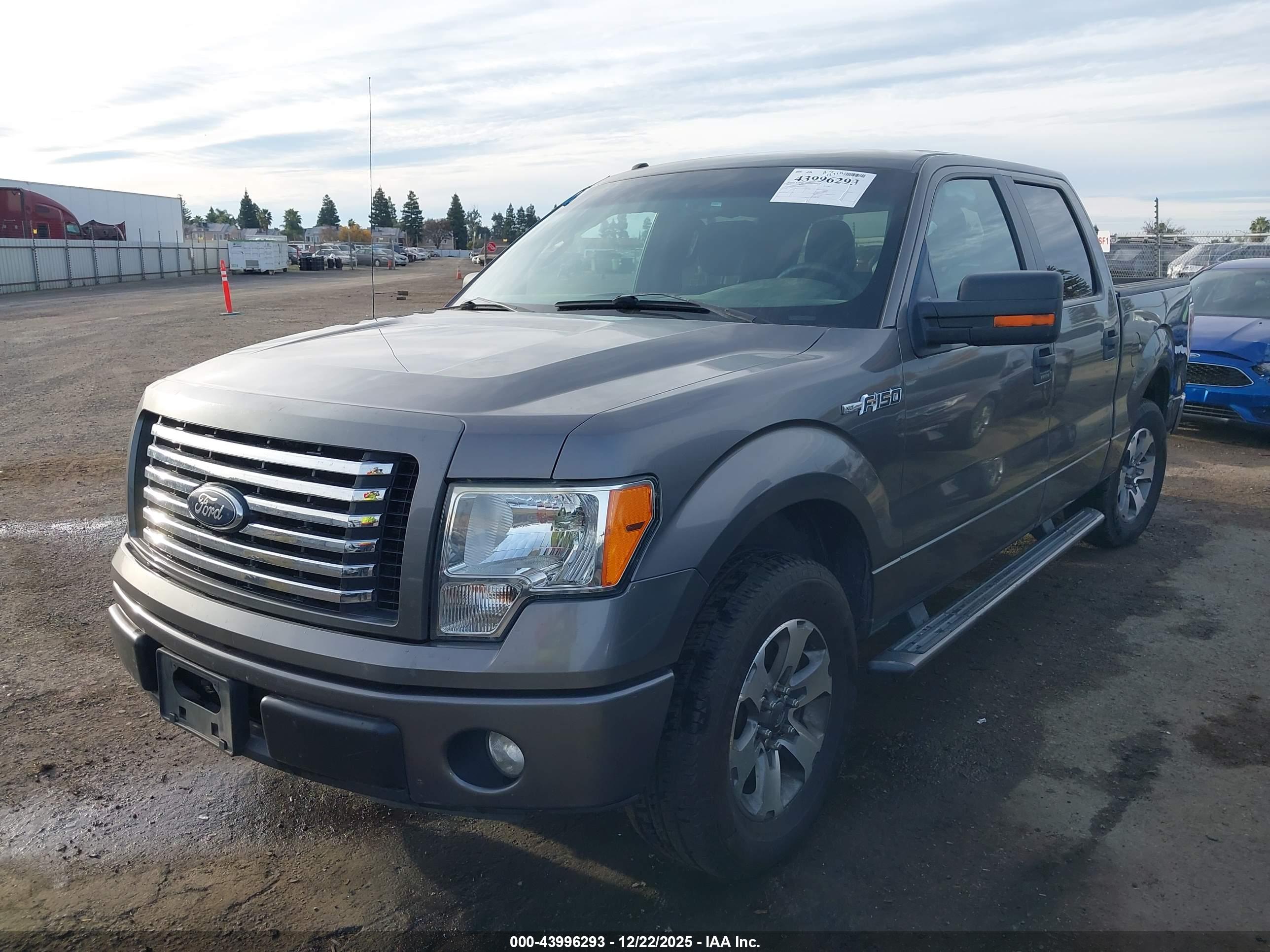 FORD F-150 image 2