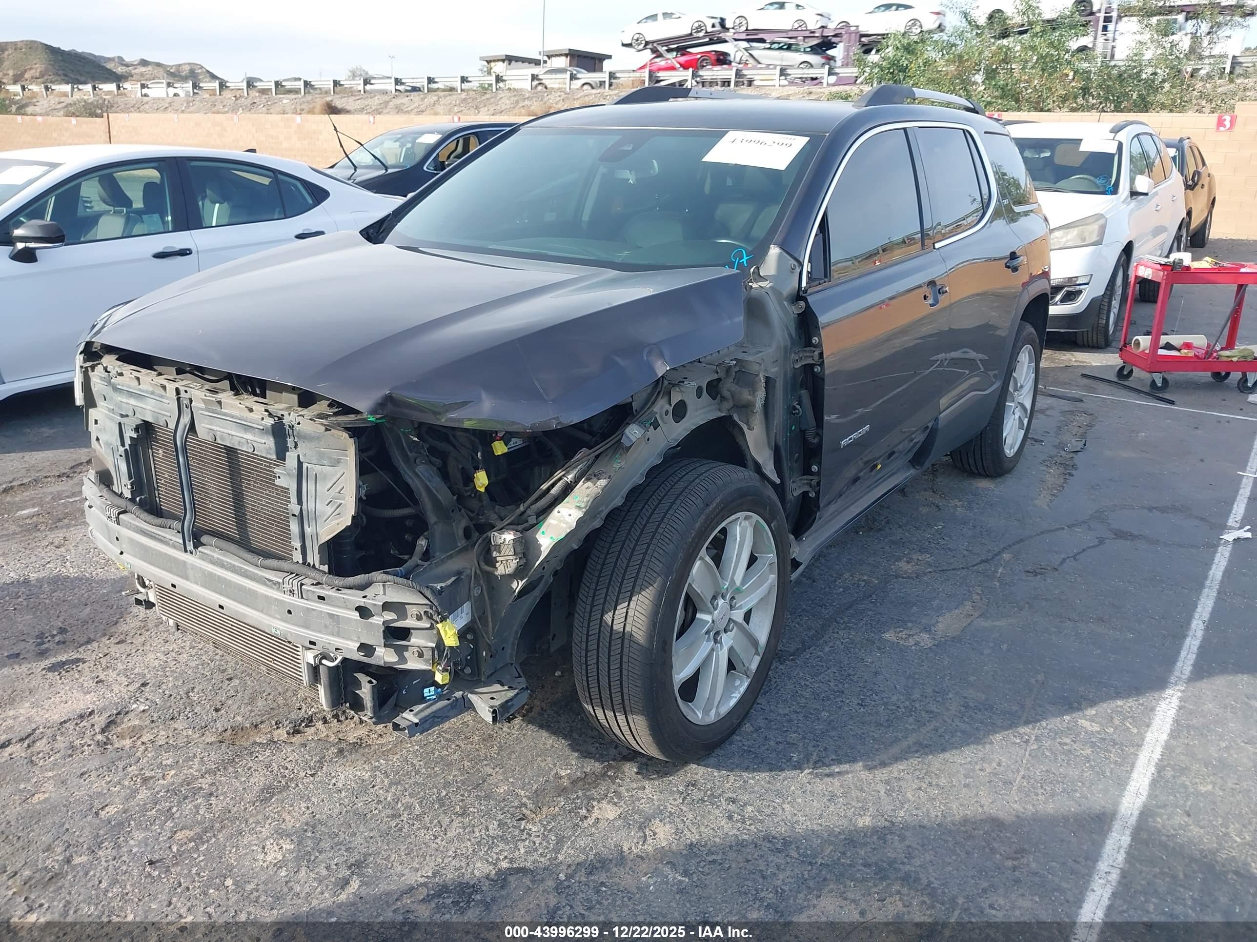 GMC ACADIA image 2