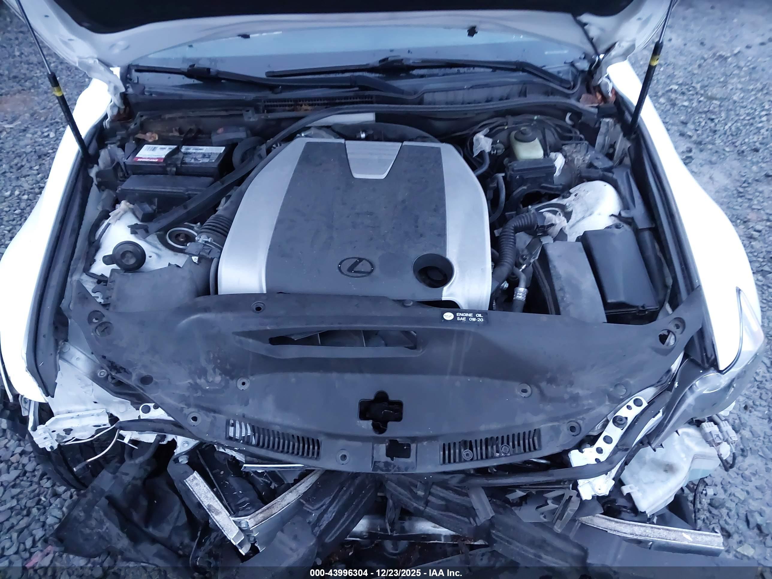 LEXUS IS image 10