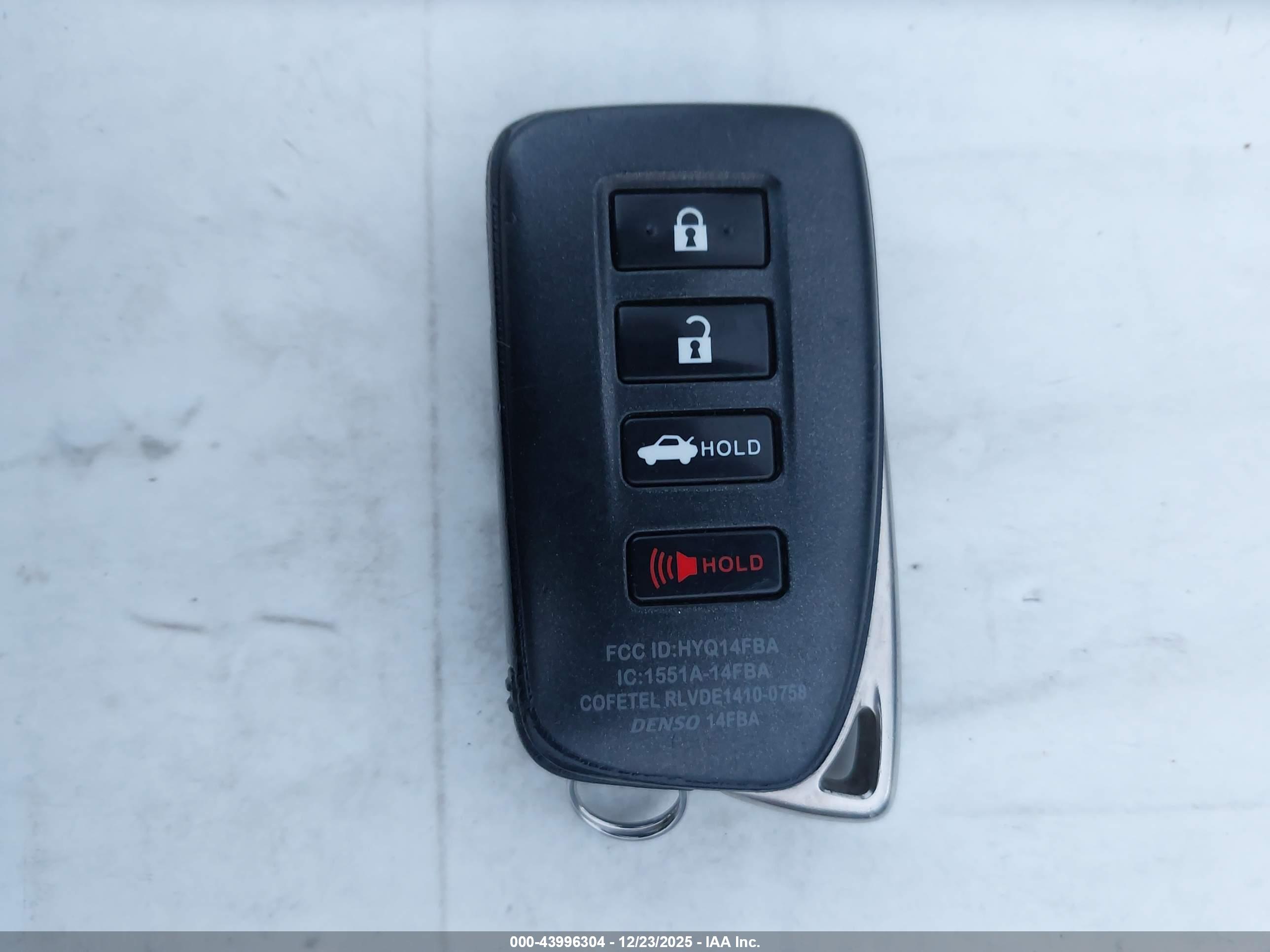 LEXUS IS image 11