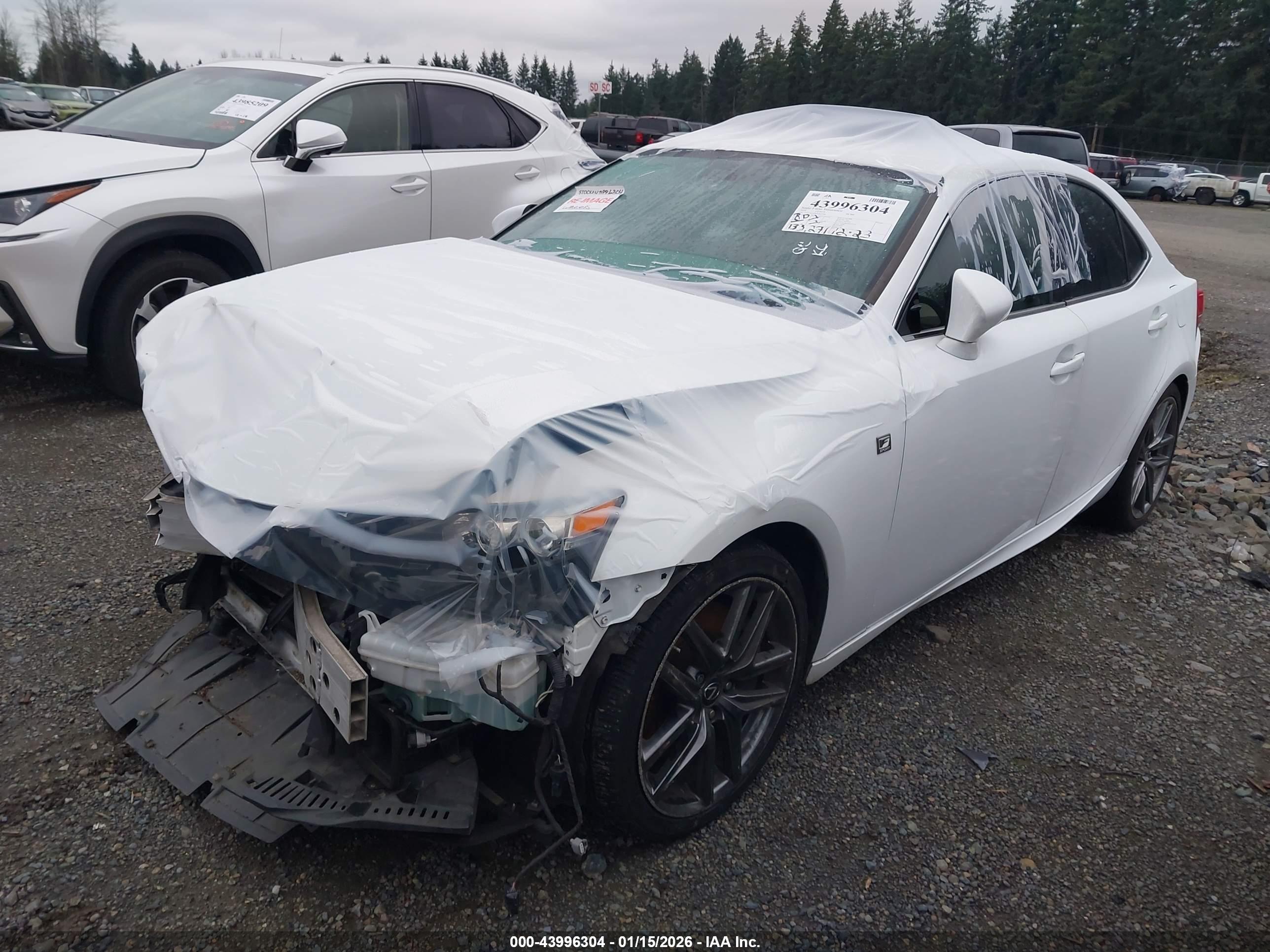LEXUS IS image 2