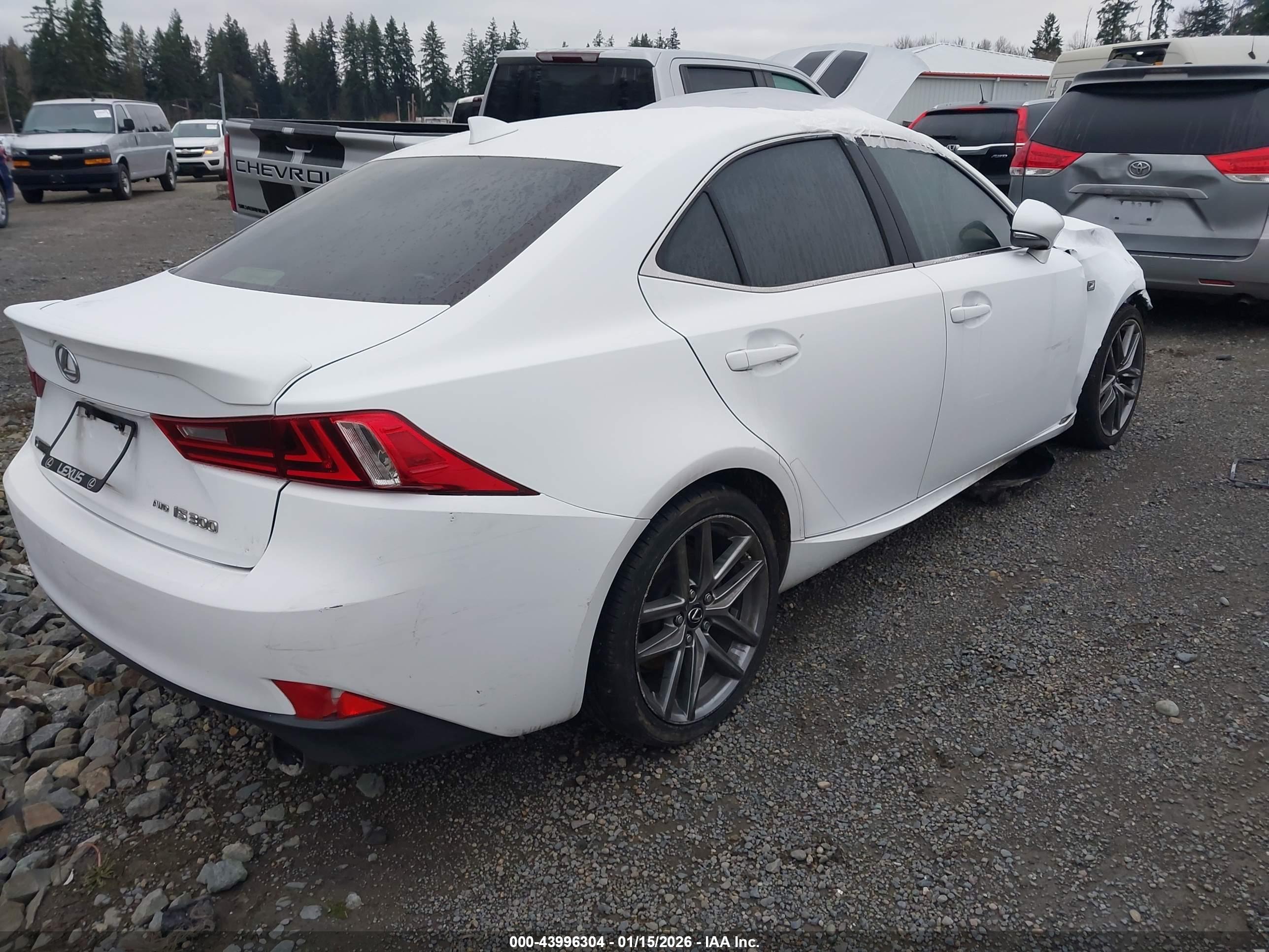LEXUS IS image 4