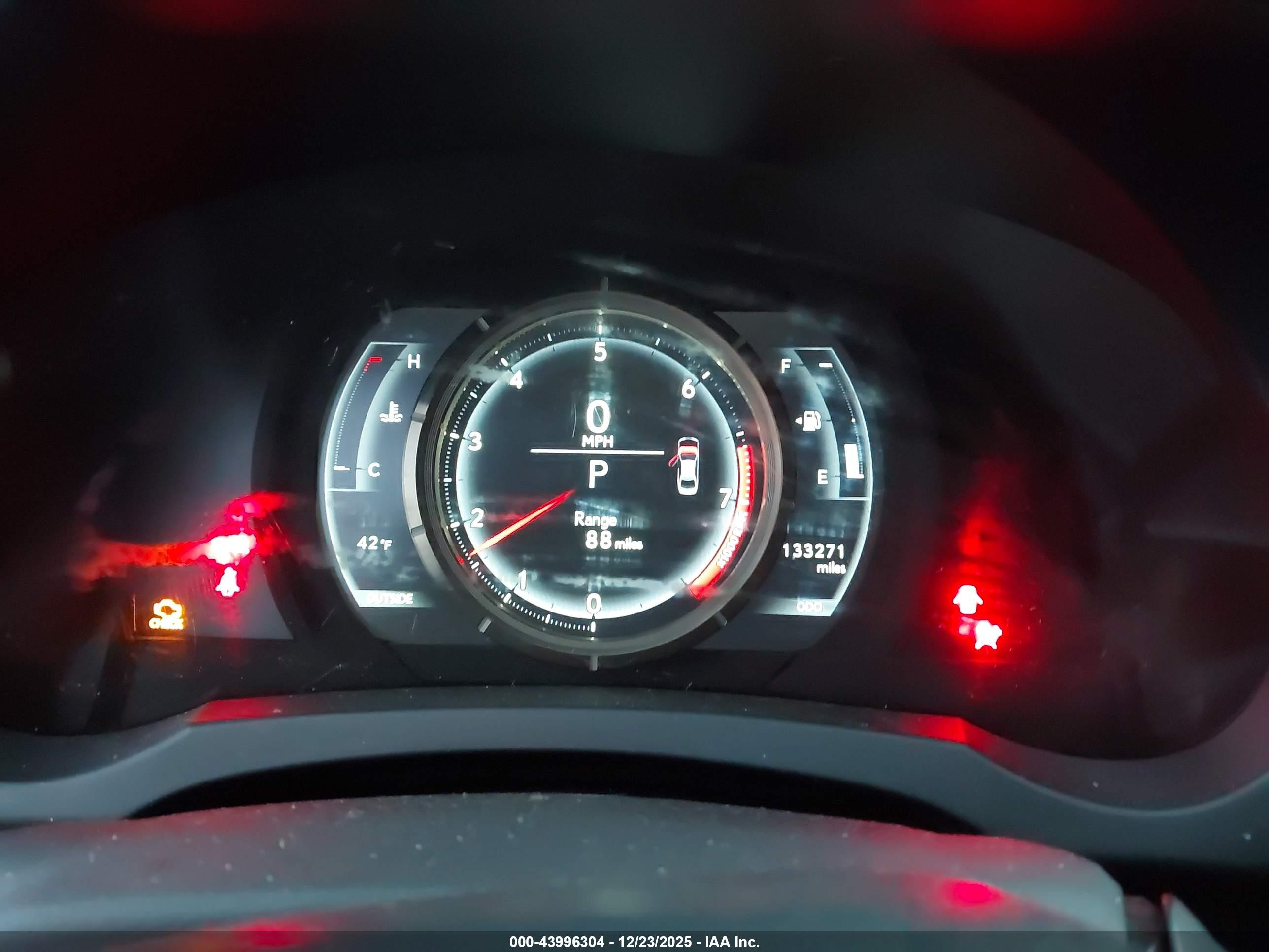 LEXUS IS image 7