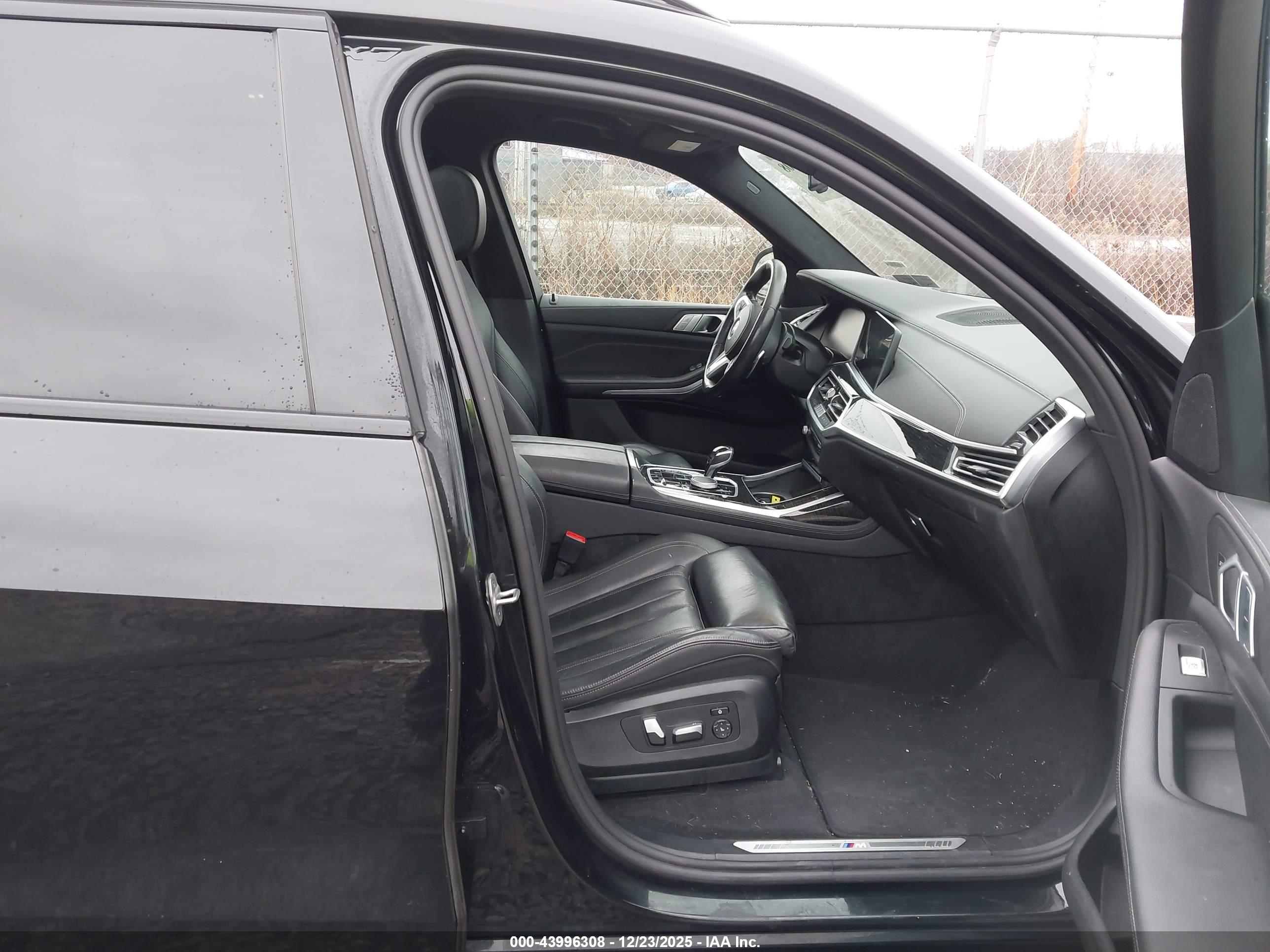 BMW X7 image 5