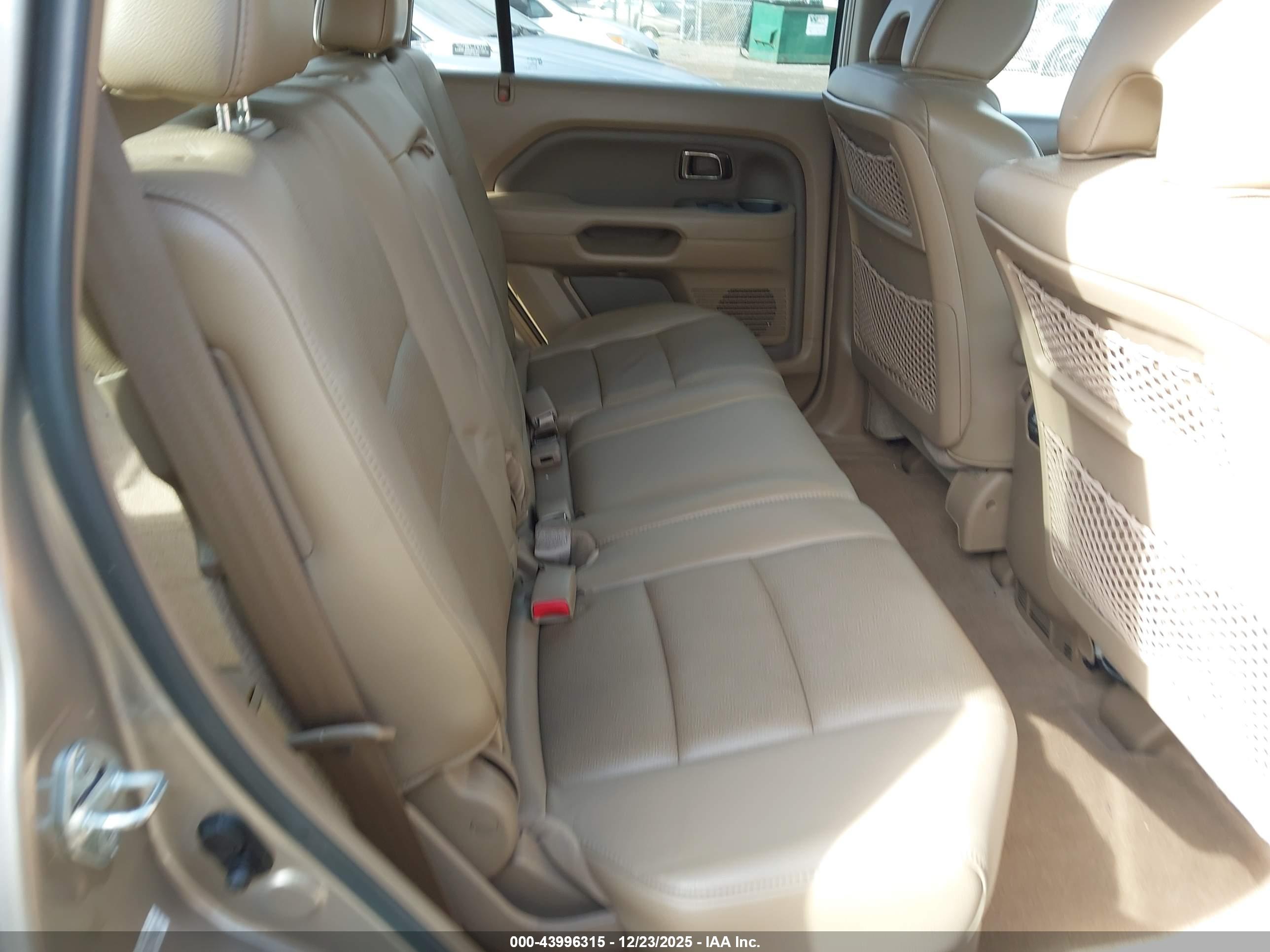 HONDA PILOT image 8