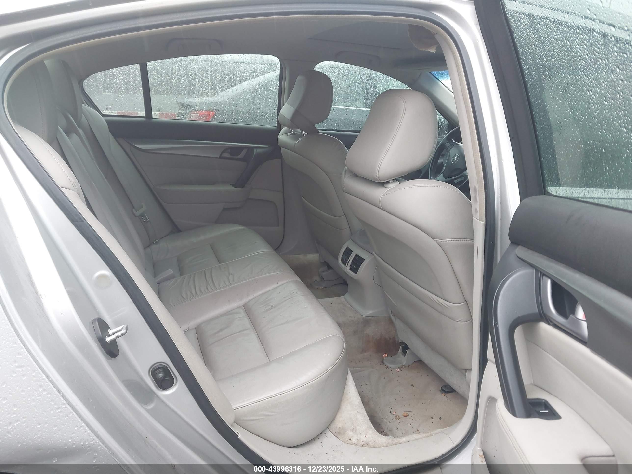 ACURA TL image 8
