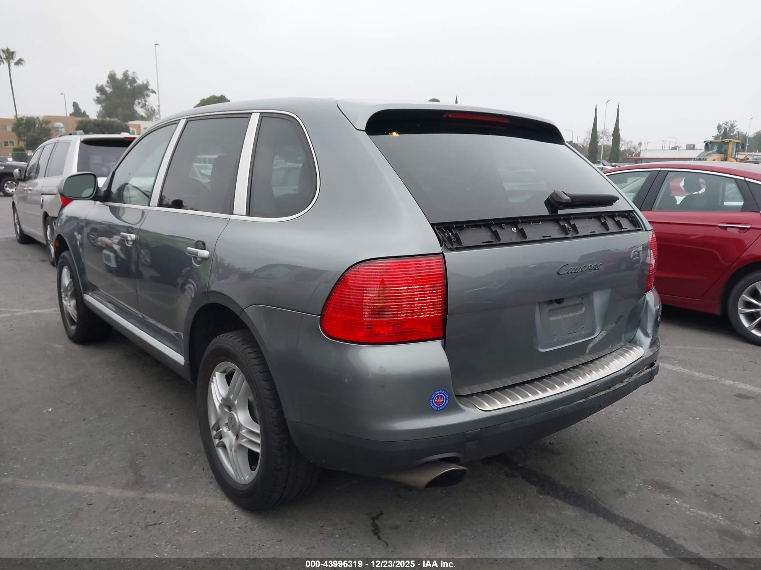 PORSCHE CAYENNE image 3