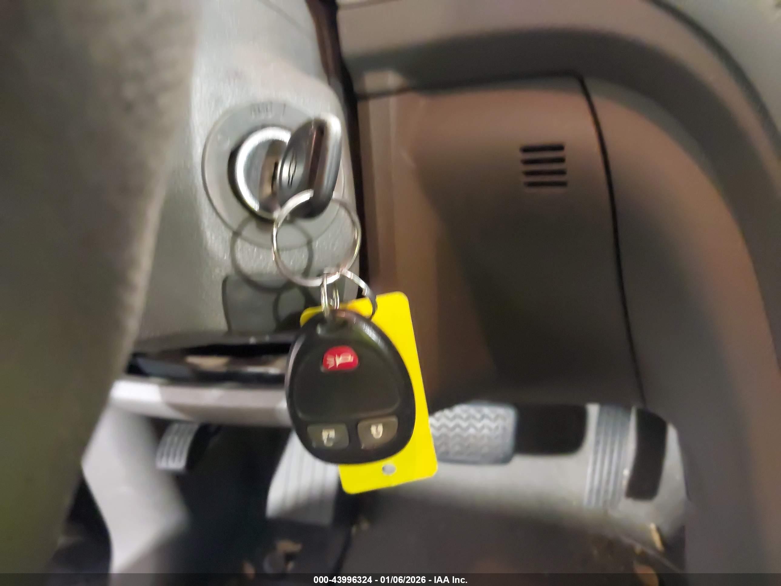 CHEVROLET TRAVERSE image 11