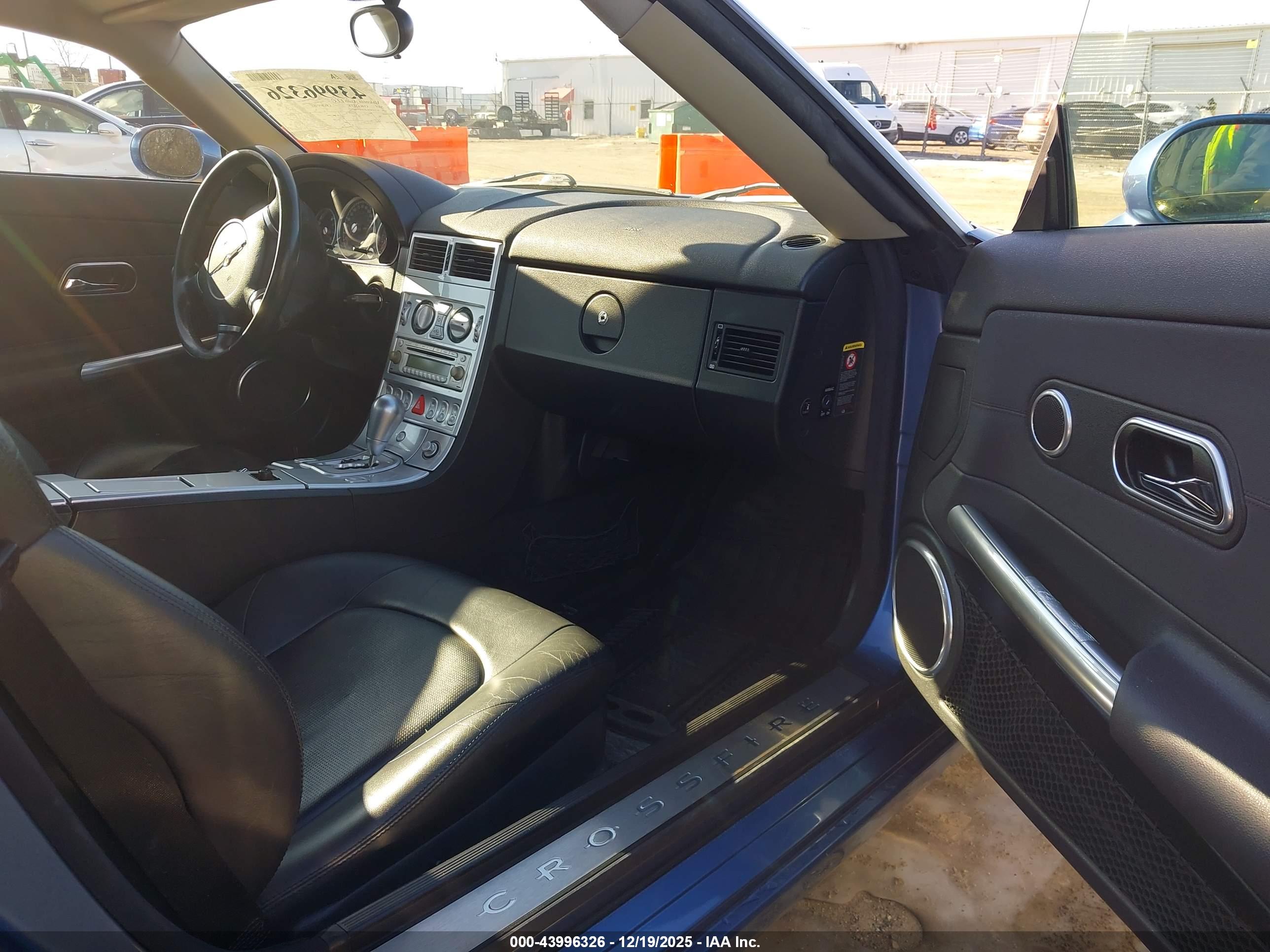CHRYSLER CROSSFIRE image 5