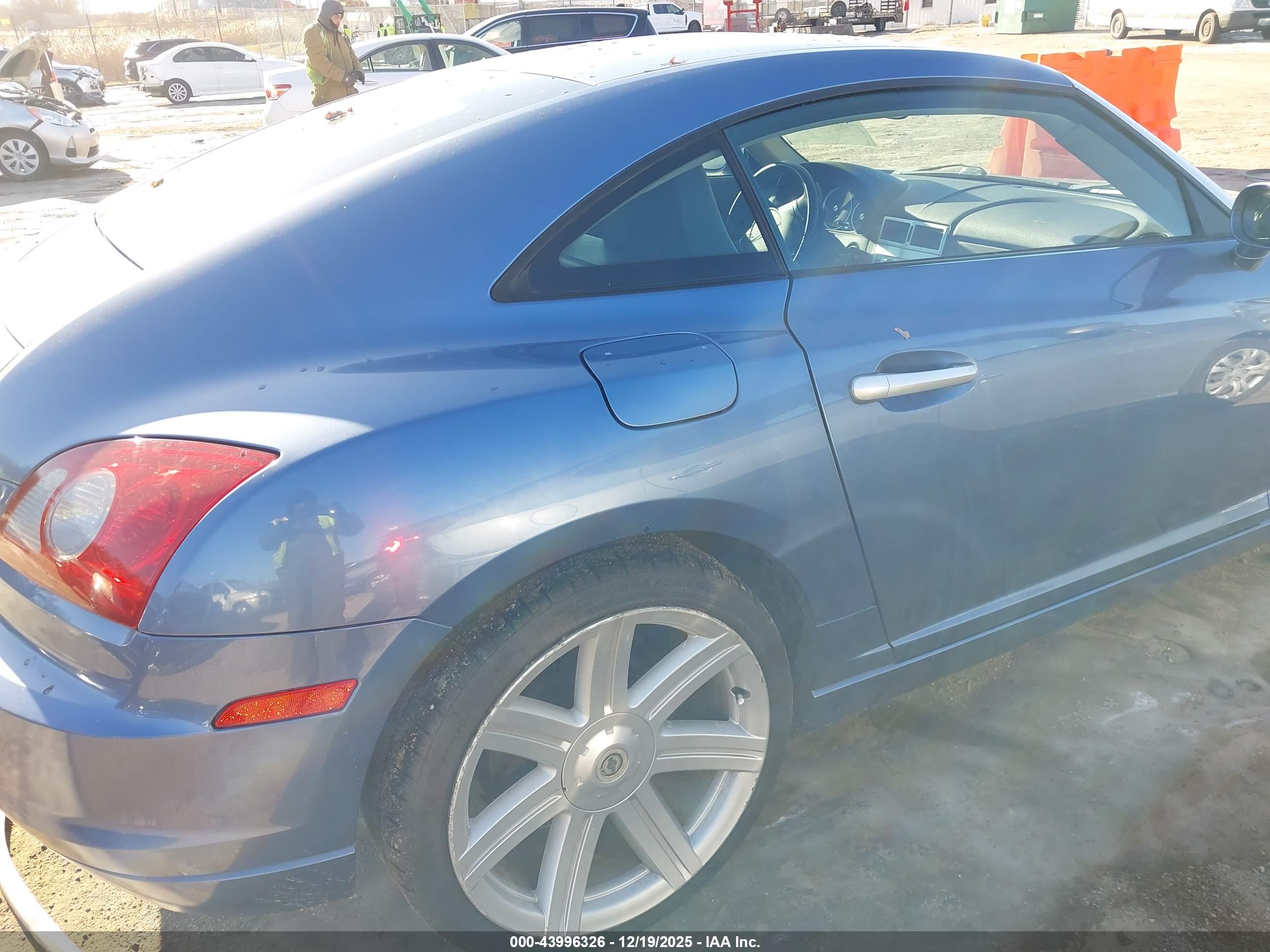 CHRYSLER CROSSFIRE image 8