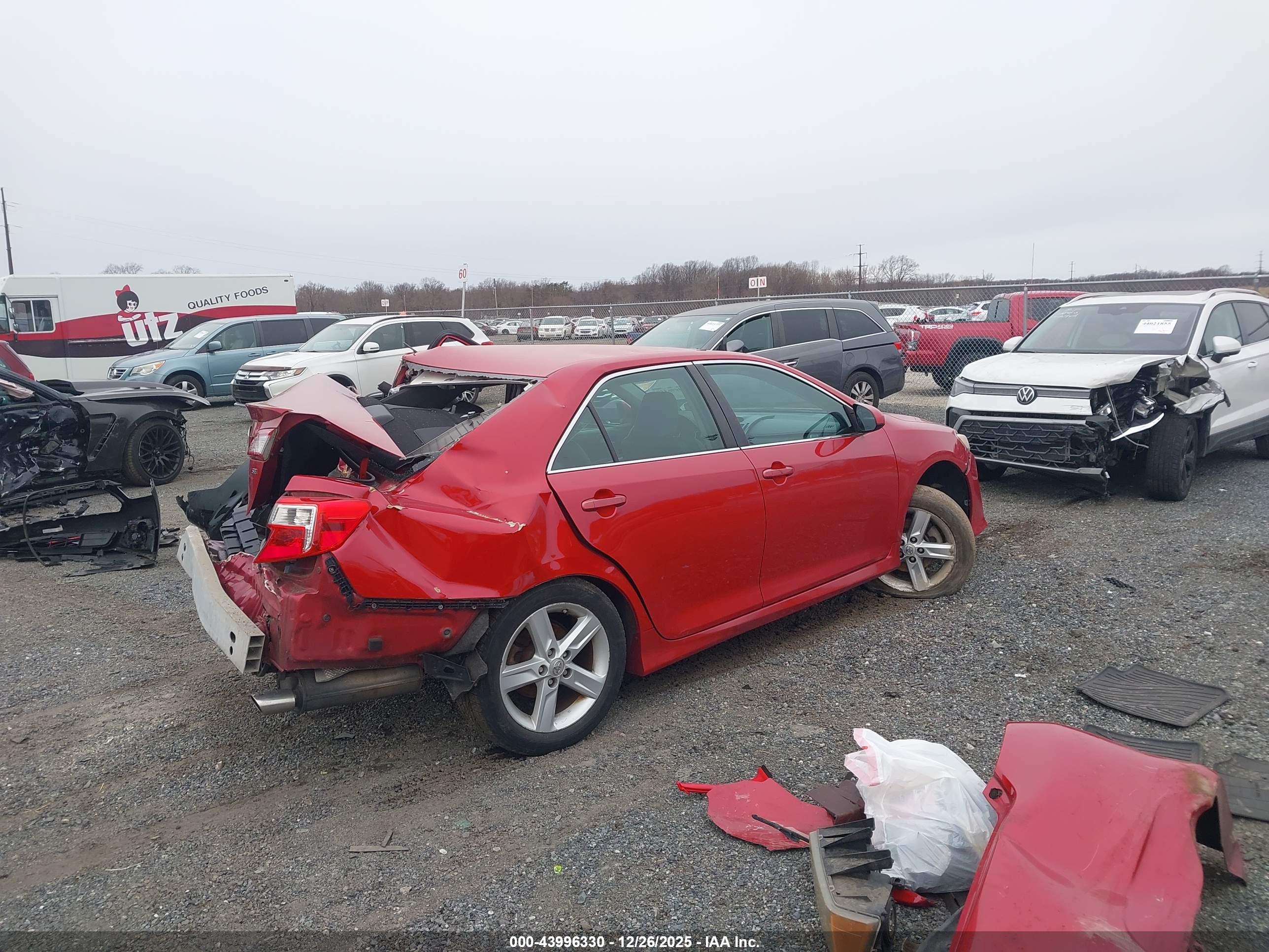 TOYOTA CAMRY image 4