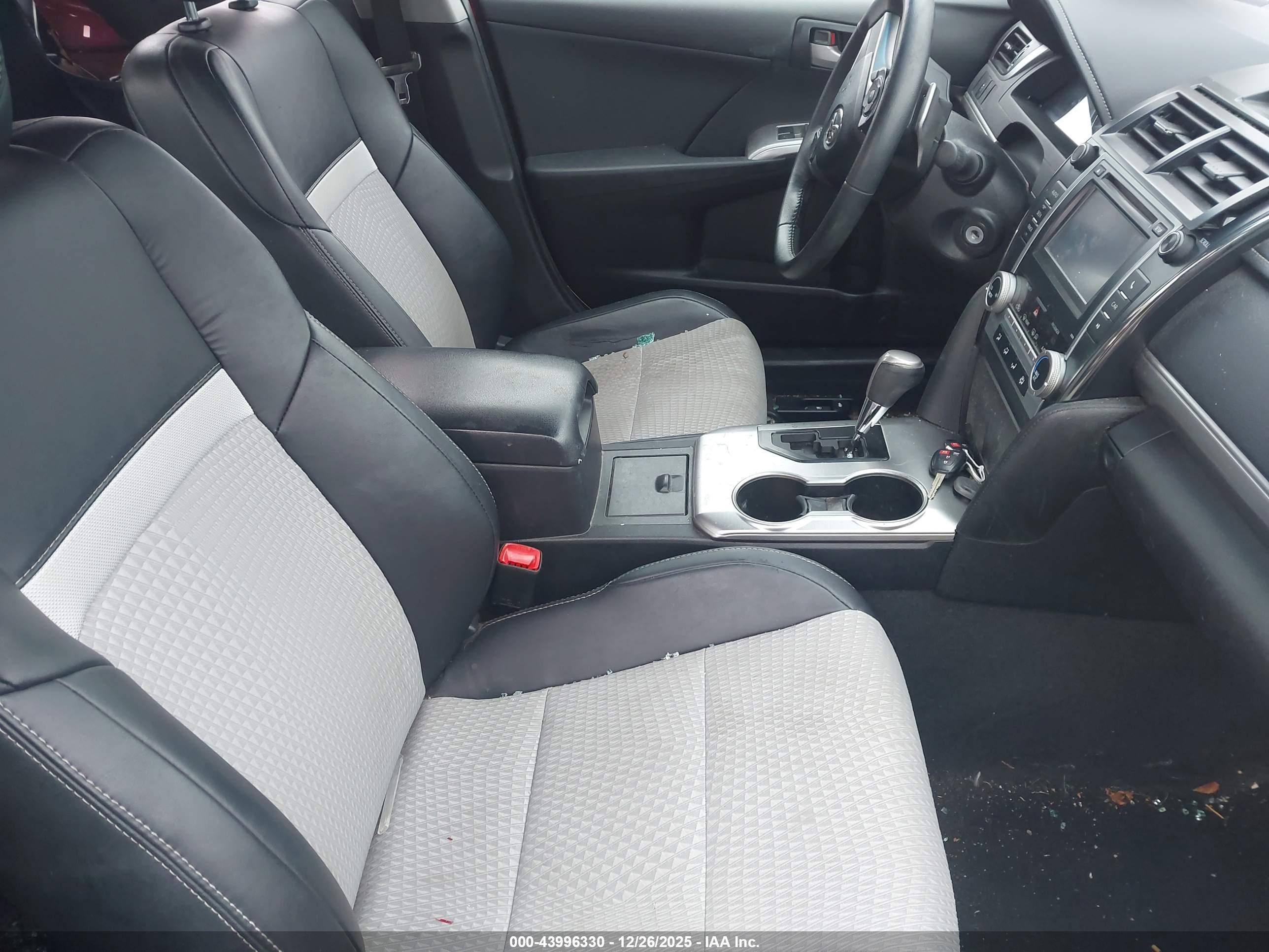 TOYOTA CAMRY image 5