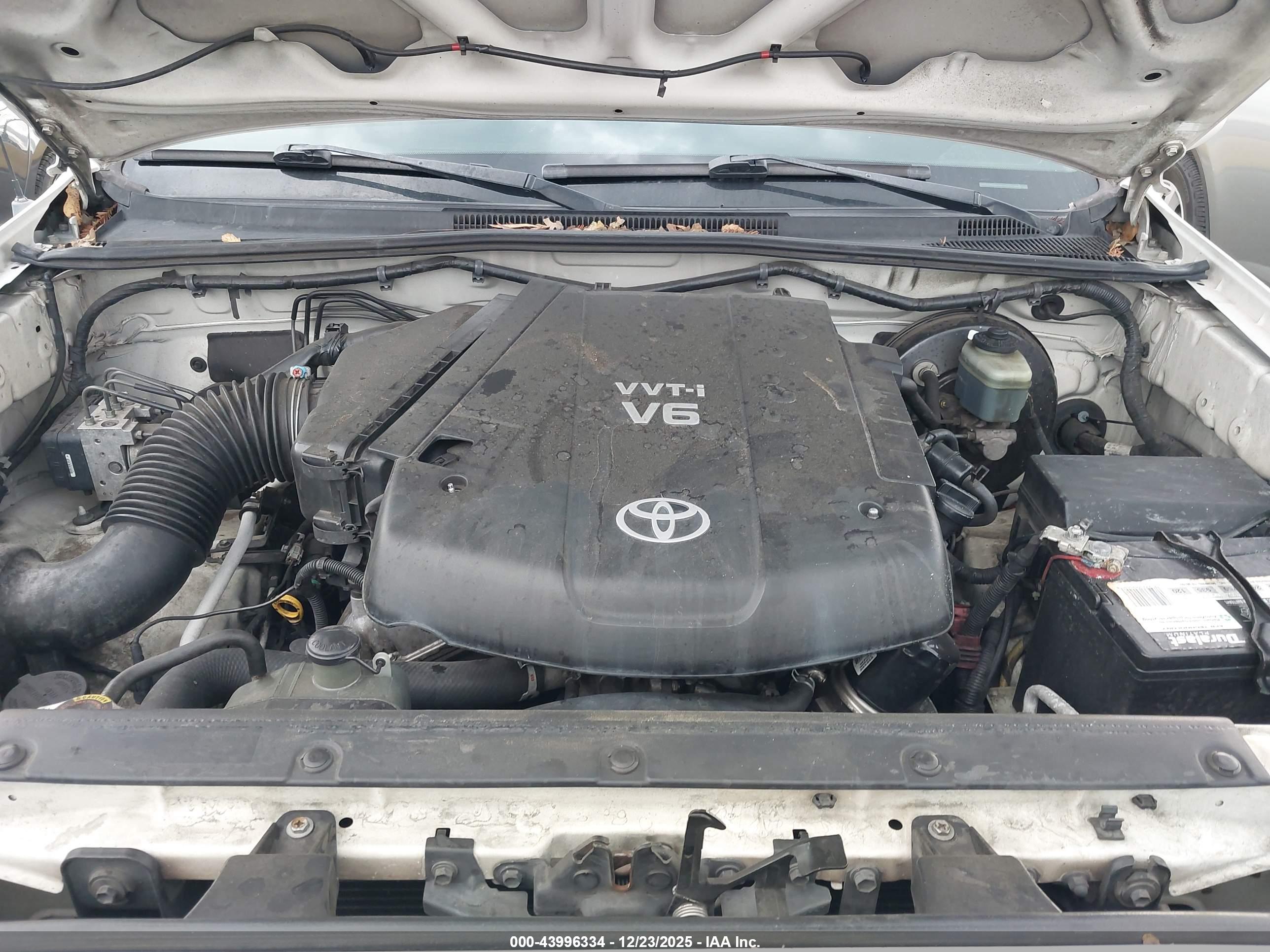 TOYOTA TACOMA image 10