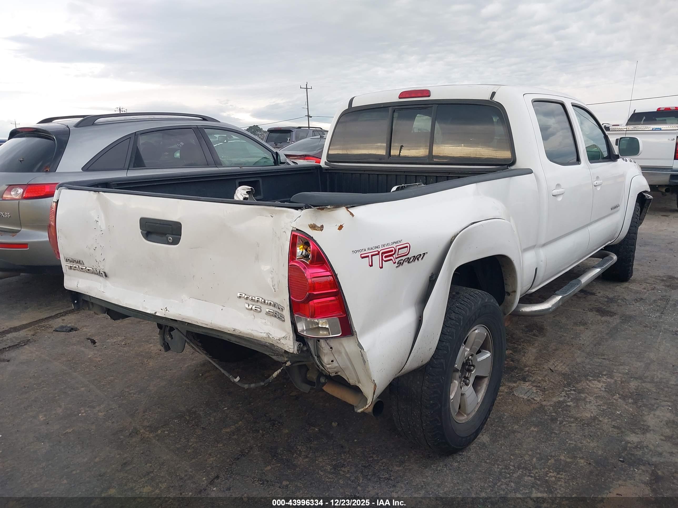 TOYOTA TACOMA image 4