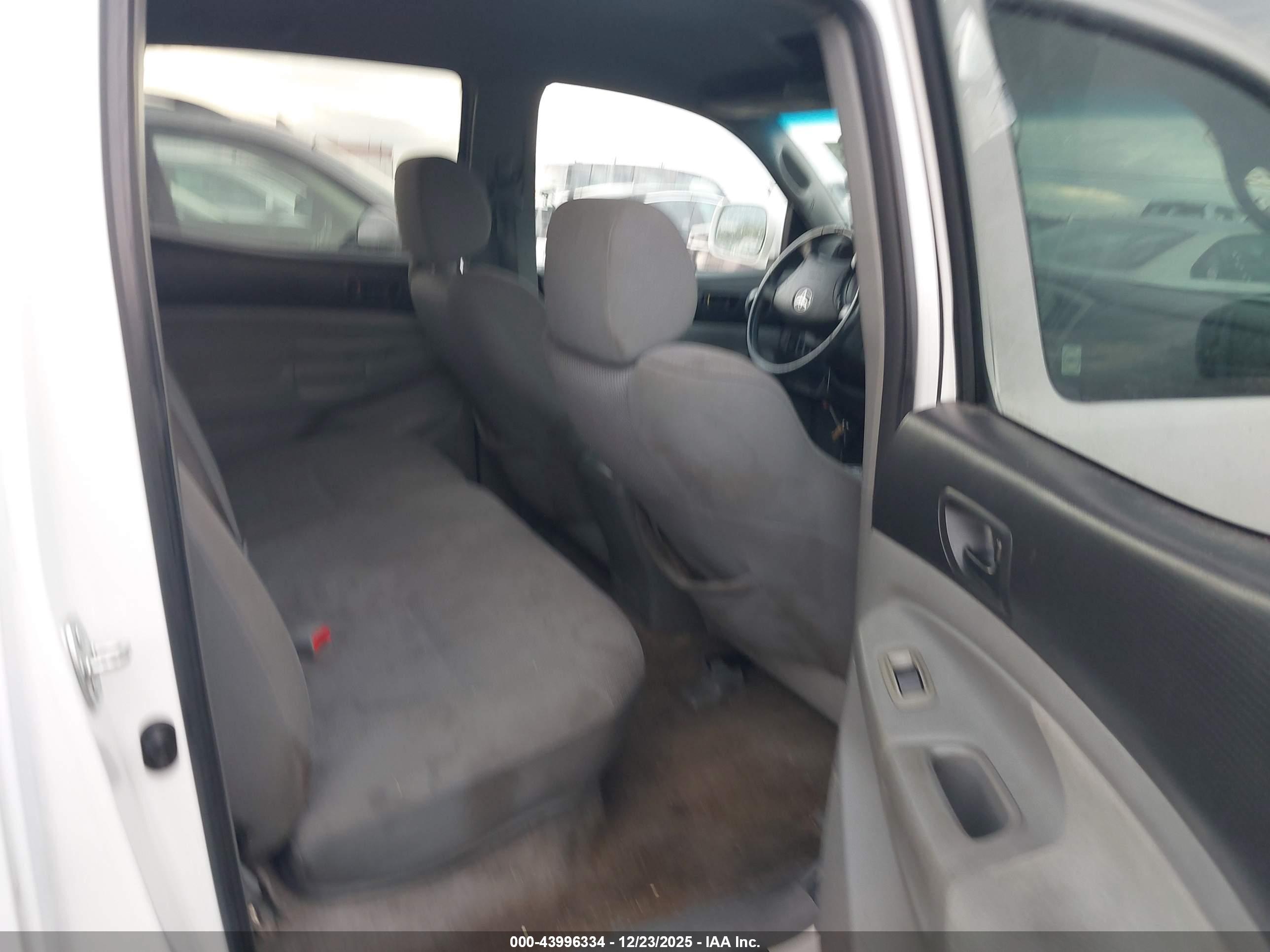 TOYOTA TACOMA image 8
