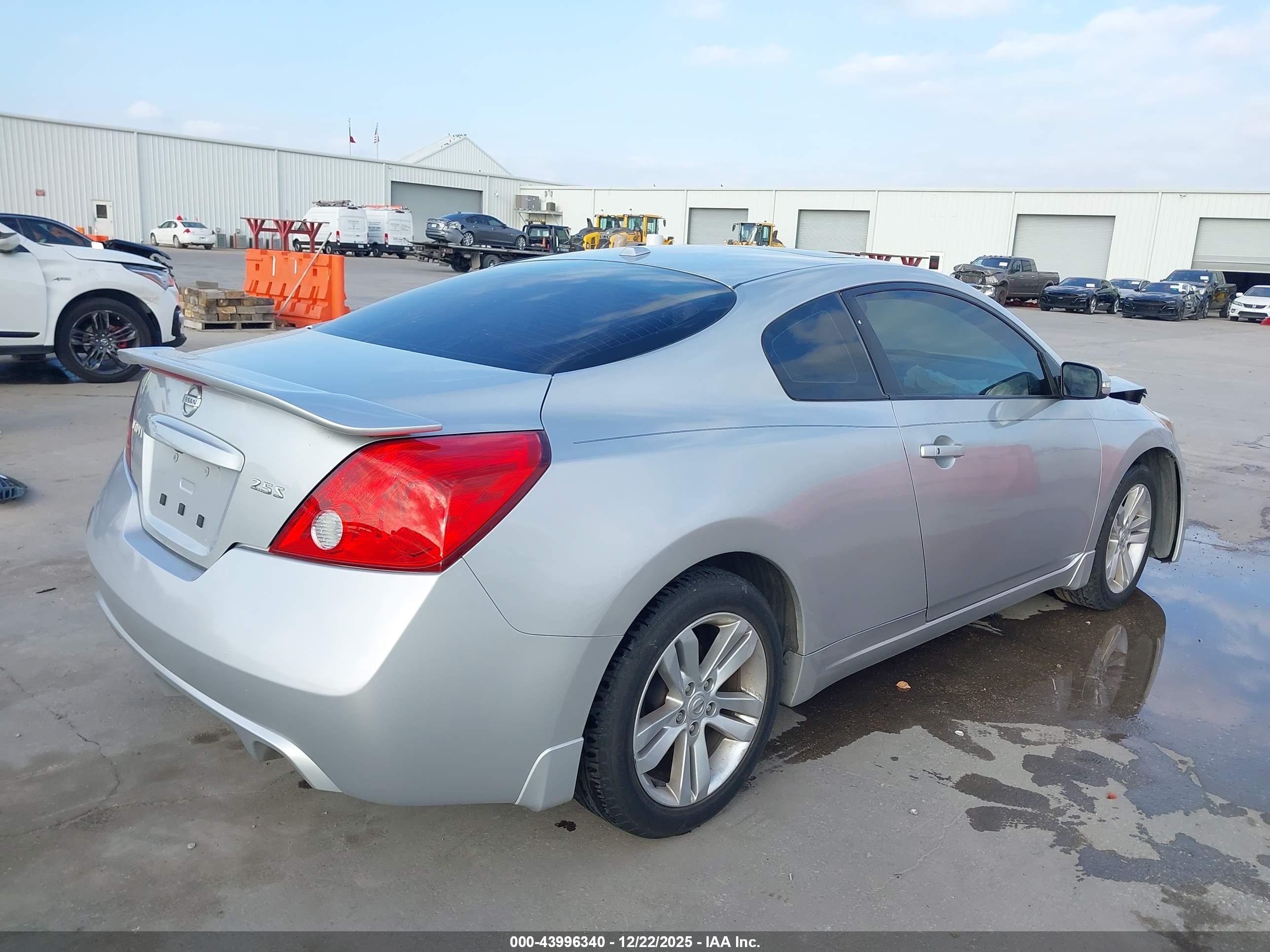 NISSAN ALTIMA image 4
