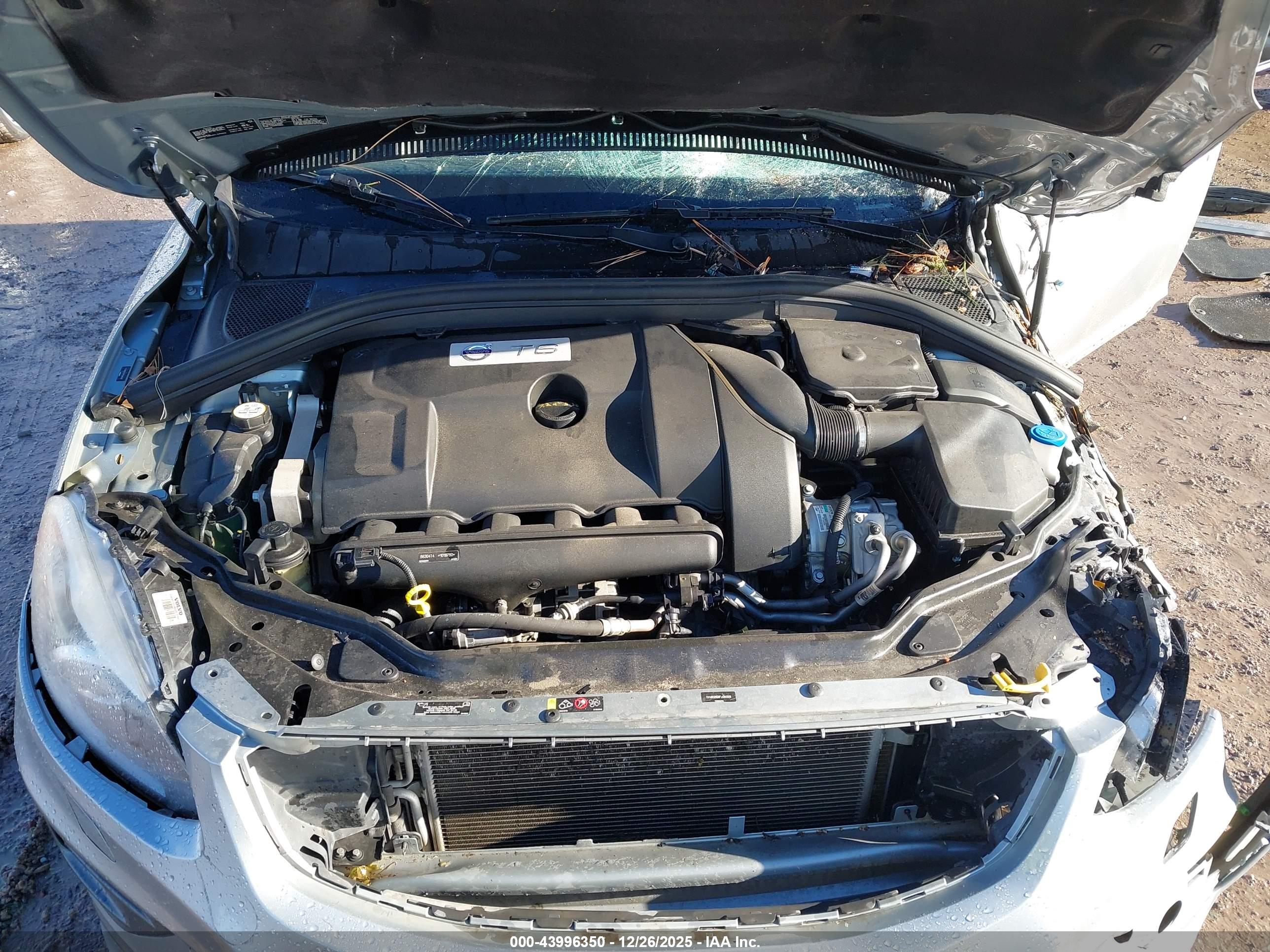 VOLVO XC60 image 10