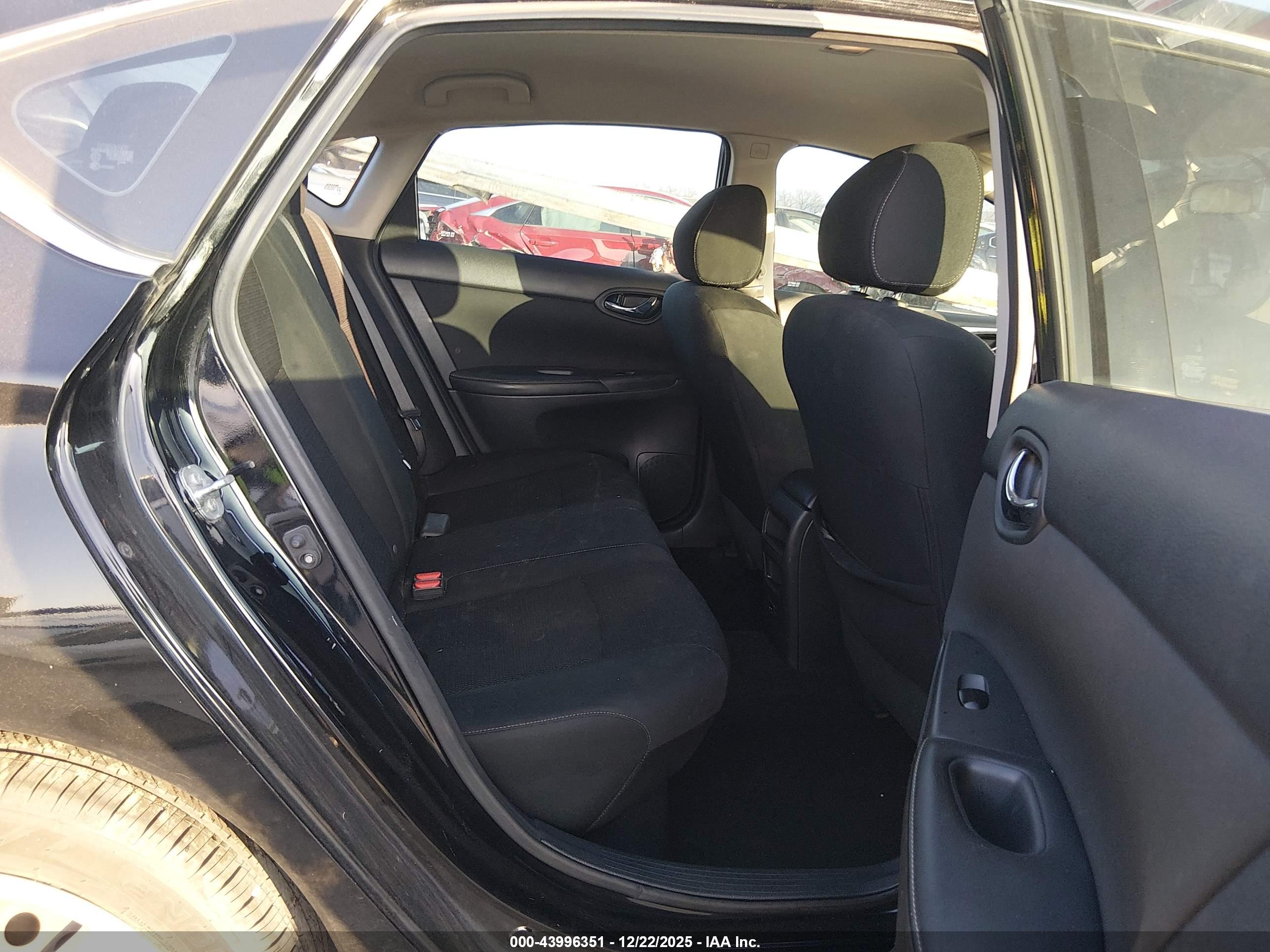 NISSAN SENTRA image 8