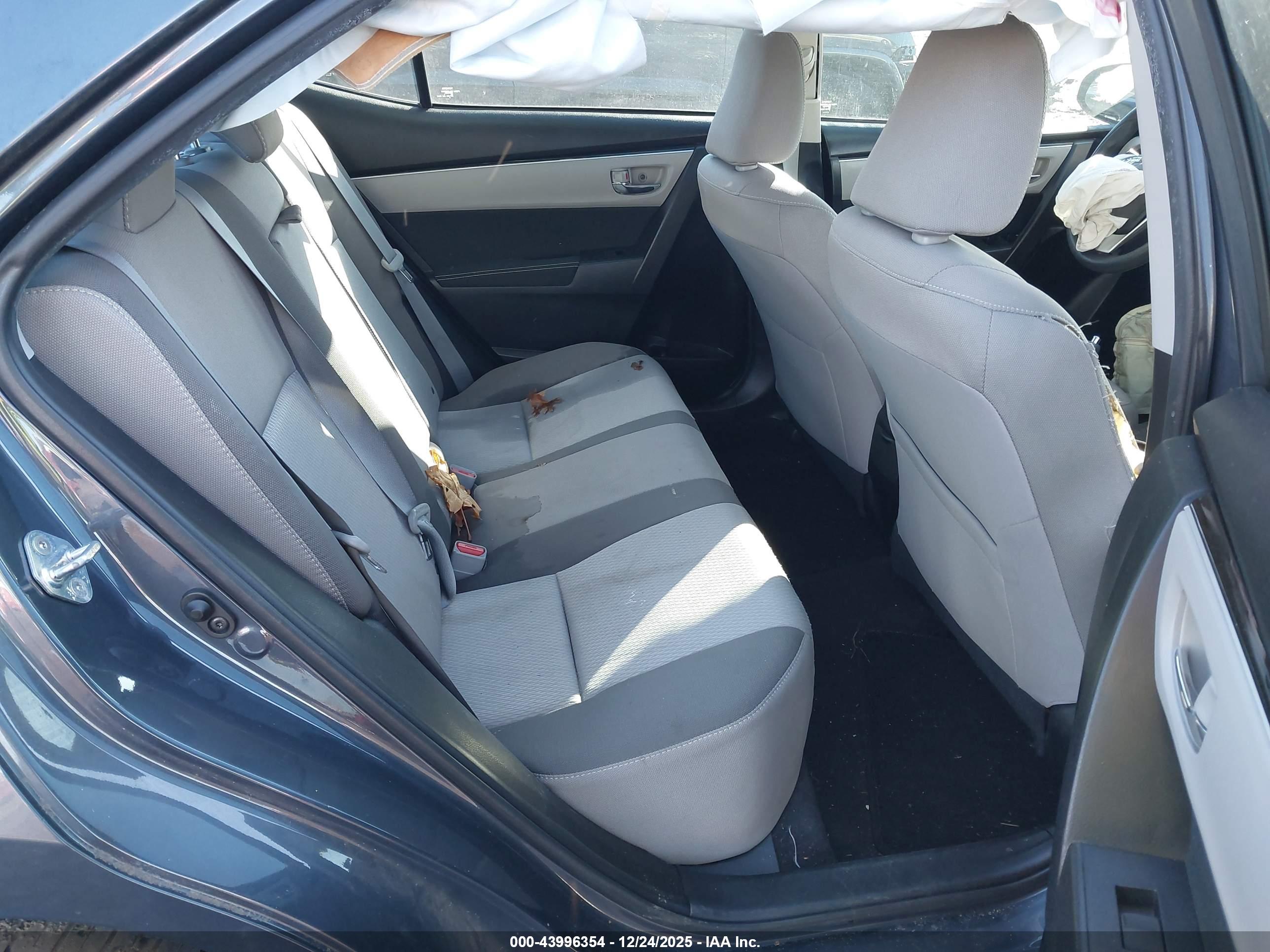 TOYOTA COROLLA image 8