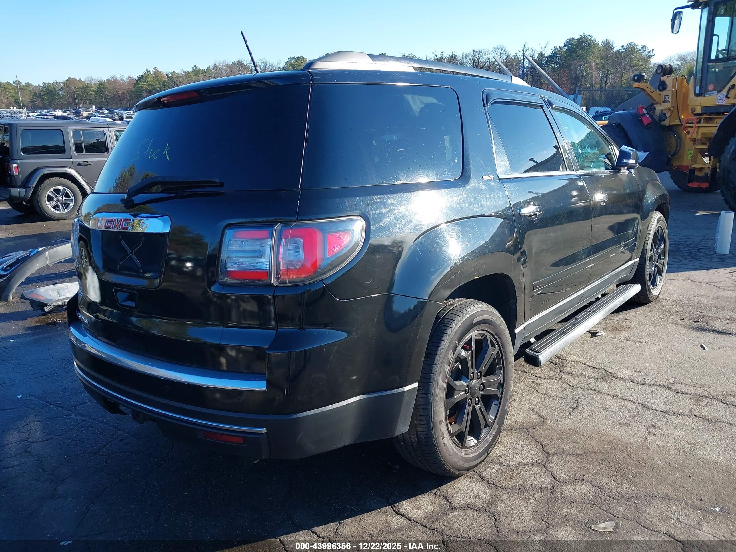 GMC ACADIA image 4