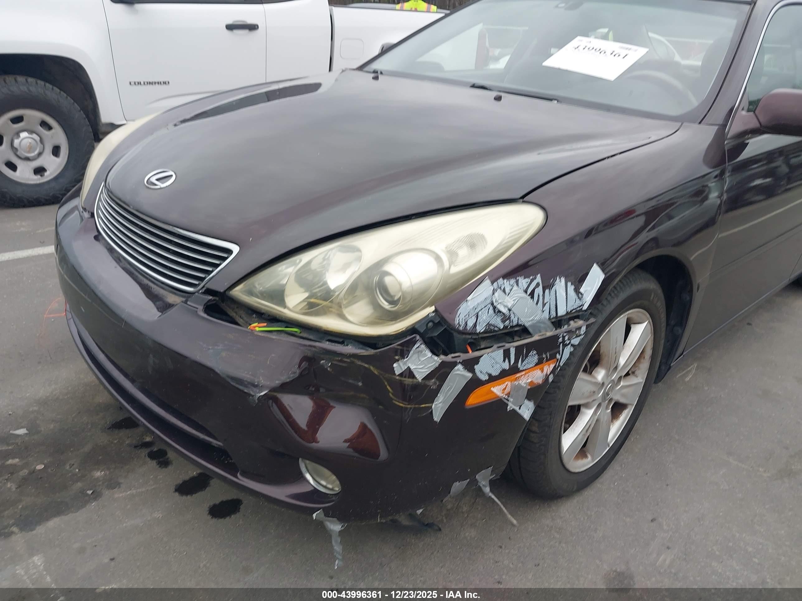 LEXUS ES image 6