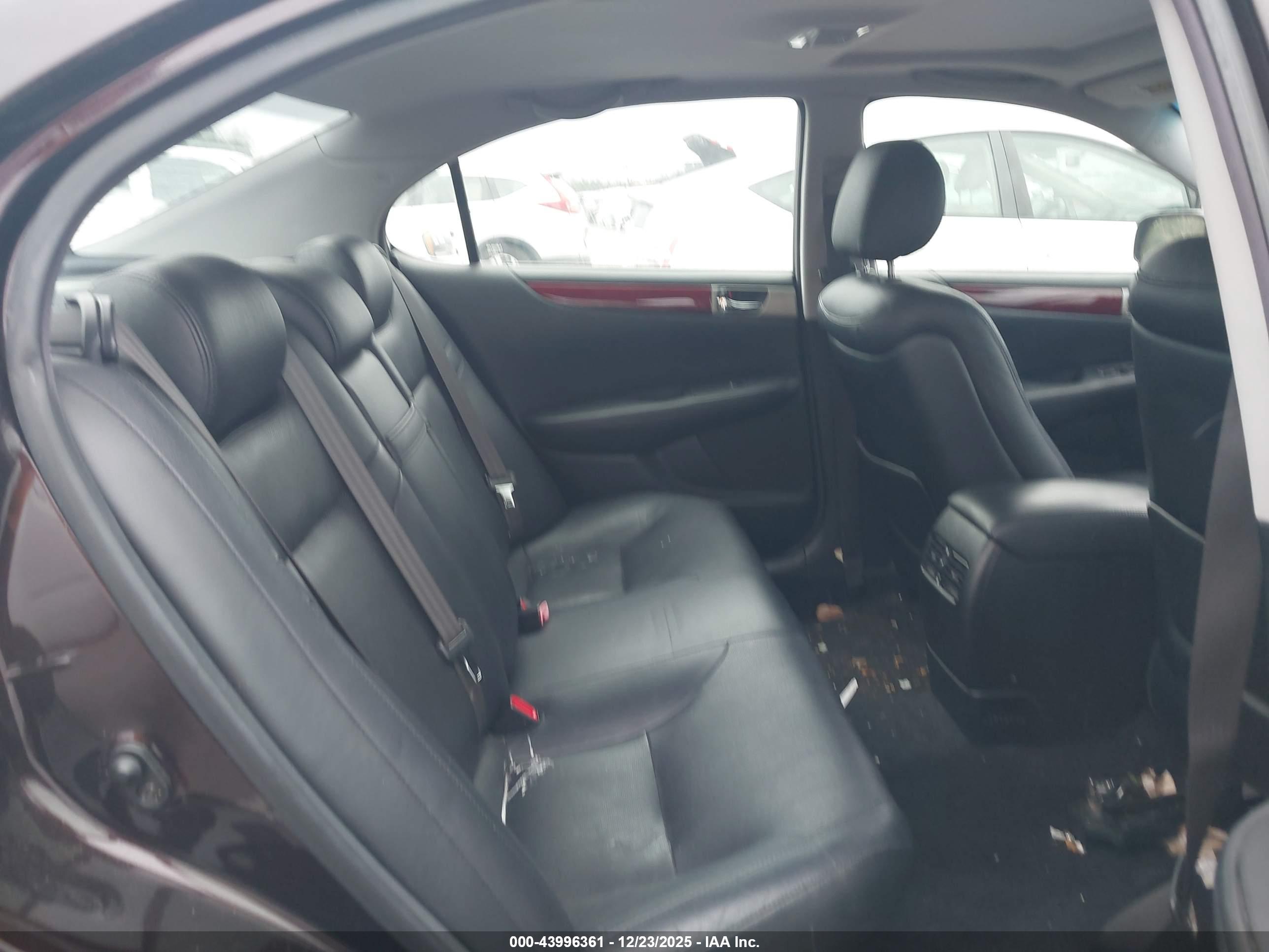LEXUS ES image 8