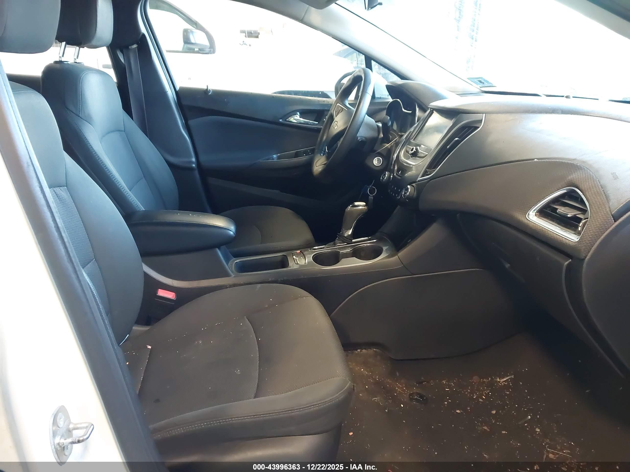 CHEVROLET CRUZE image 5