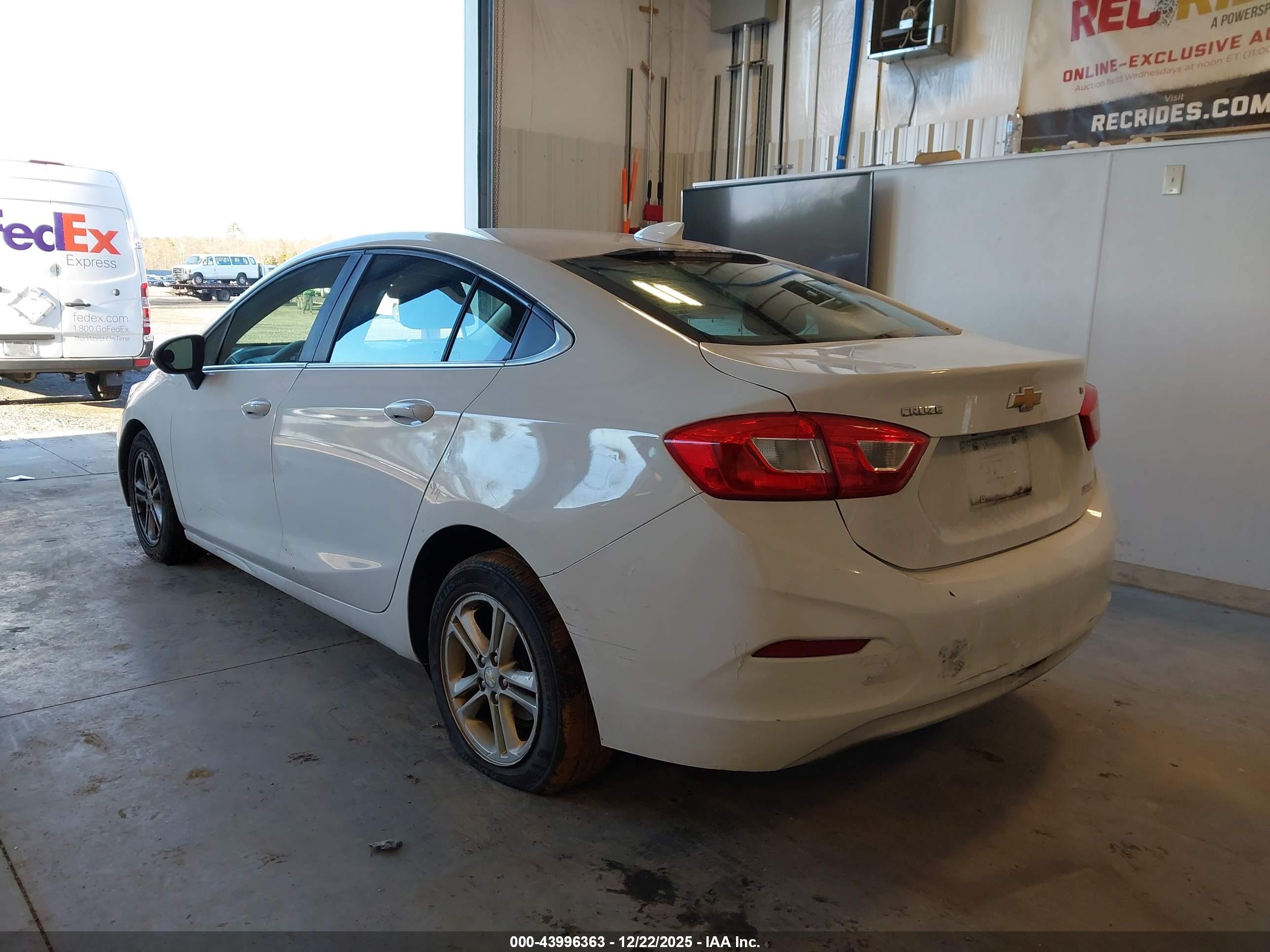 CHEVROLET CRUZE image 6