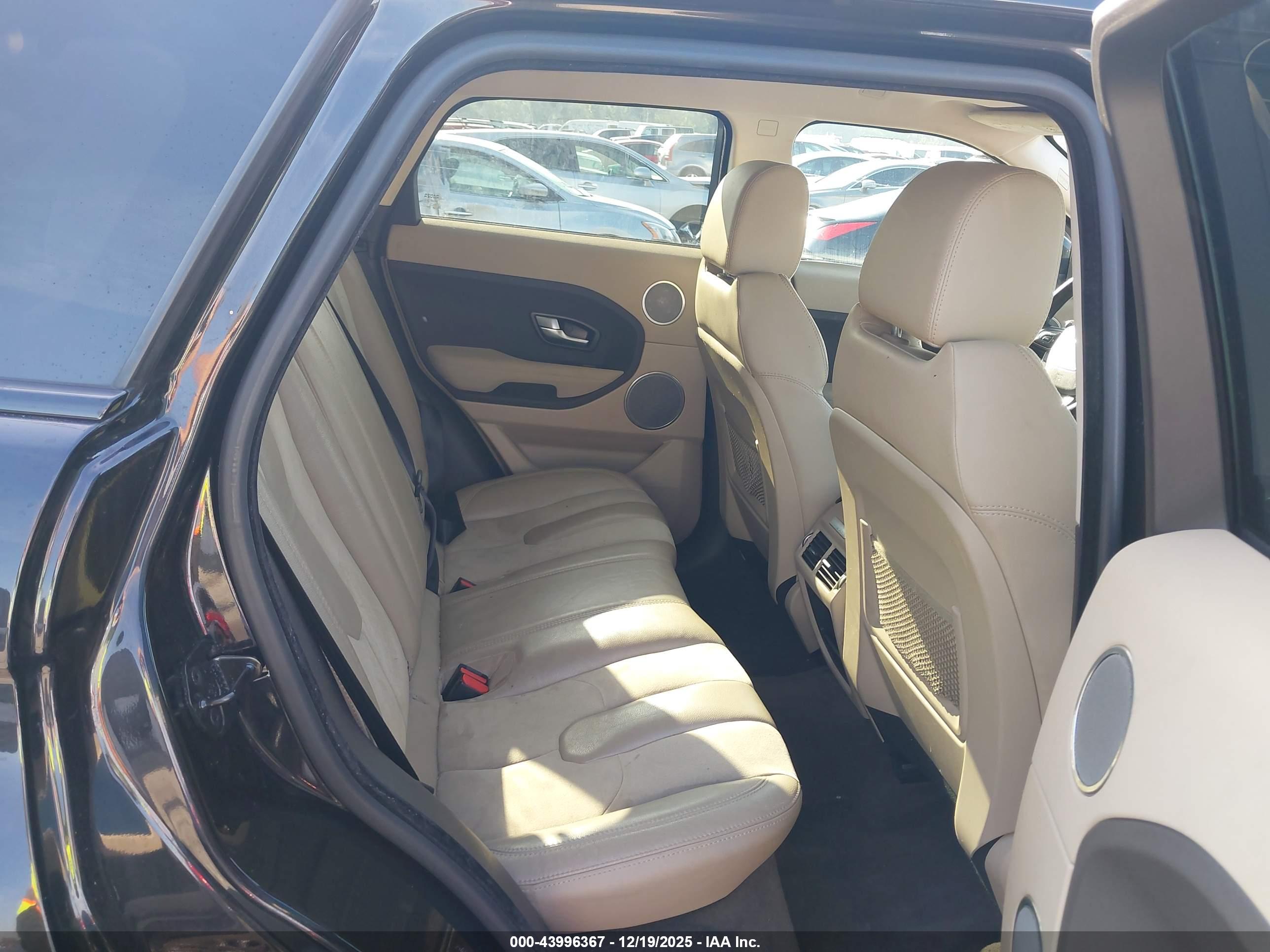 LAND ROVER image 8