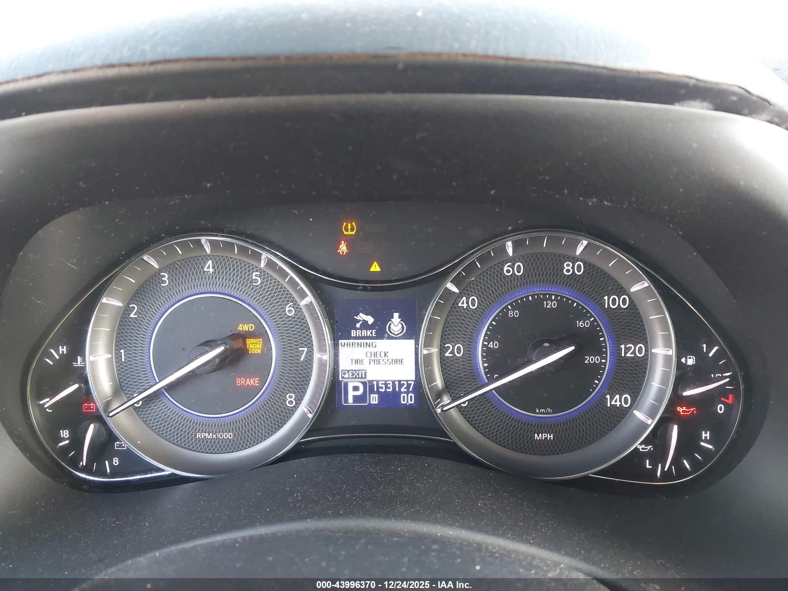 INFINITI QX56 image 7