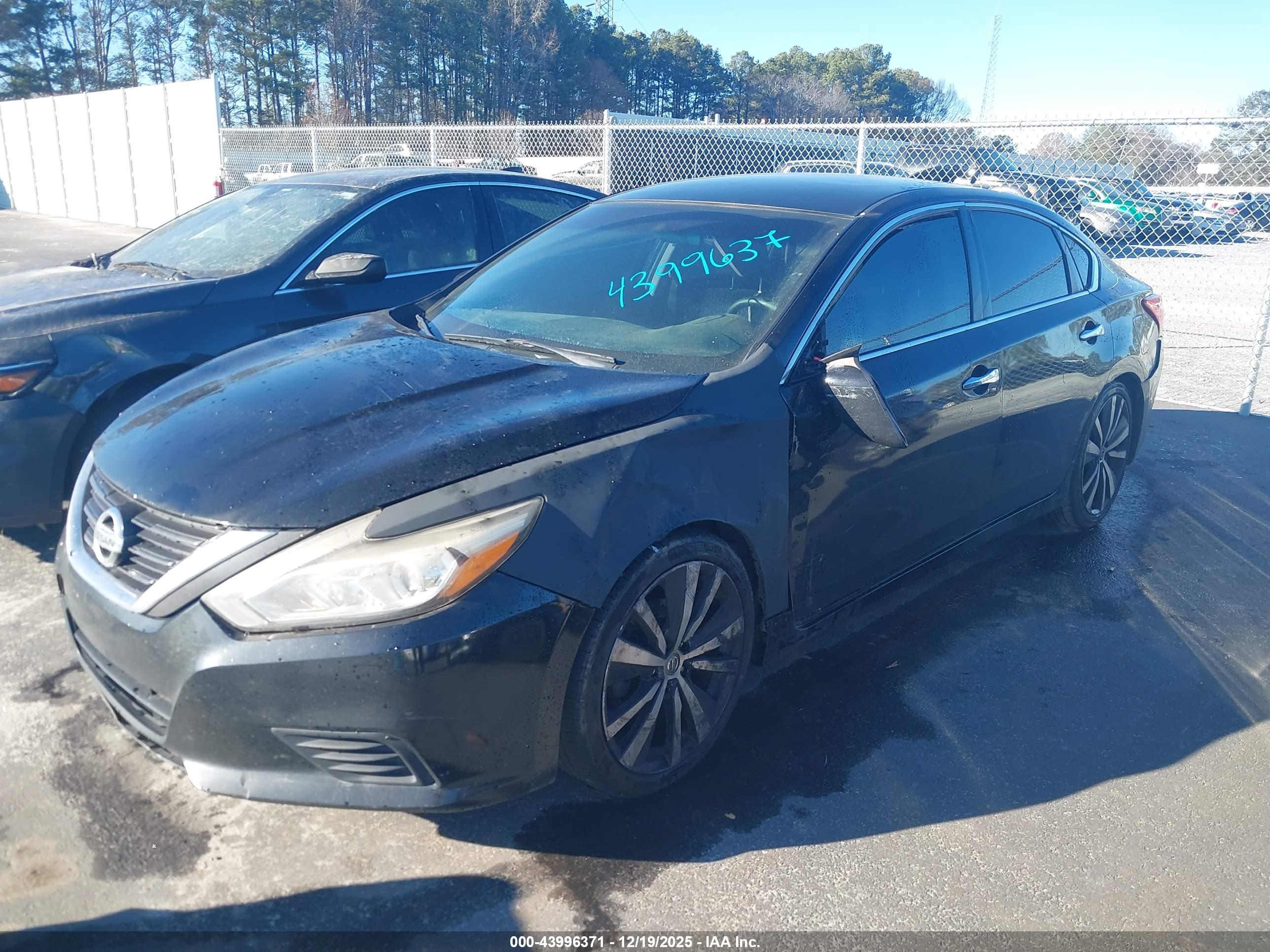 NISSAN ALTIMA image 2