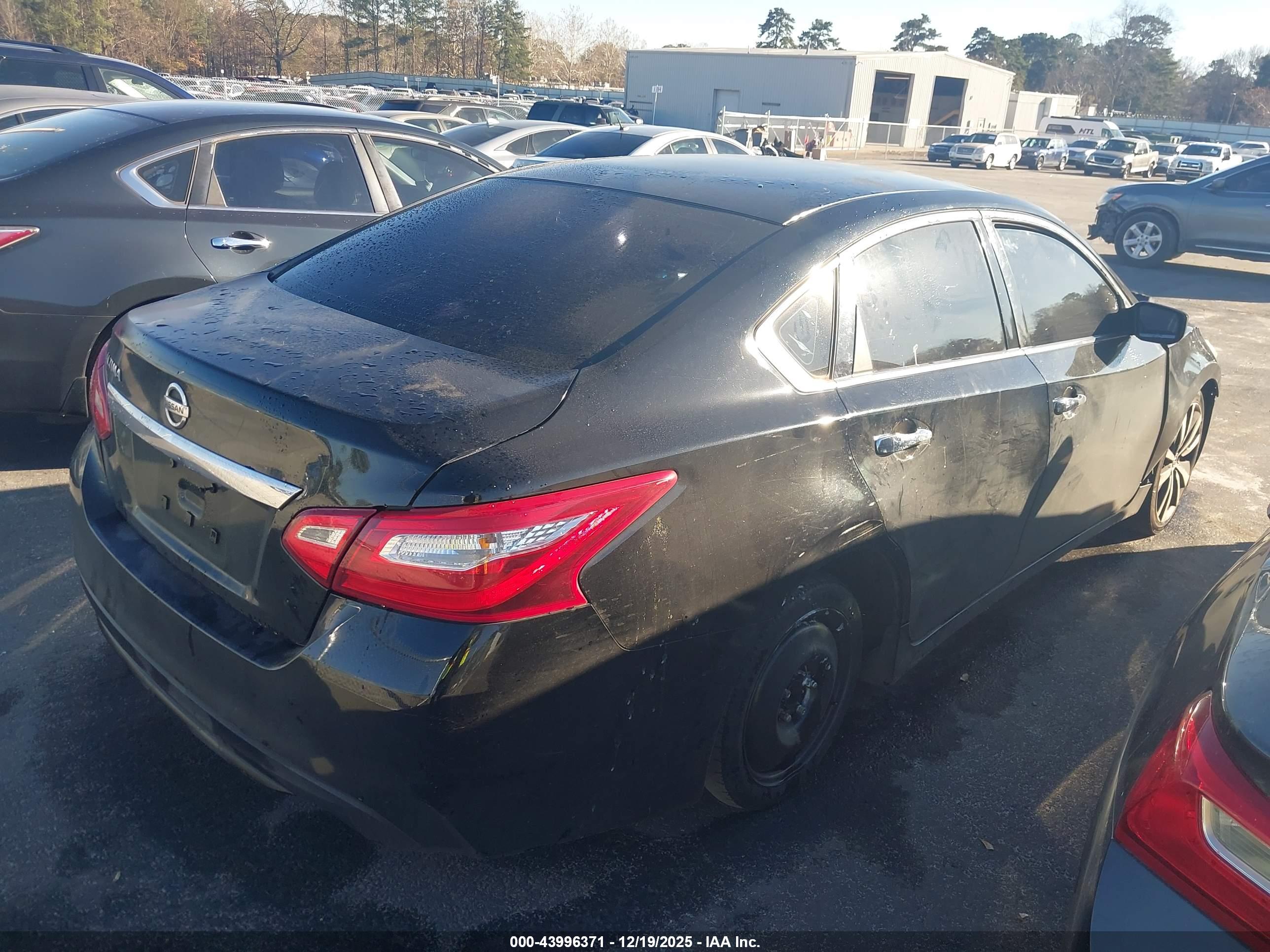 NISSAN ALTIMA image 4