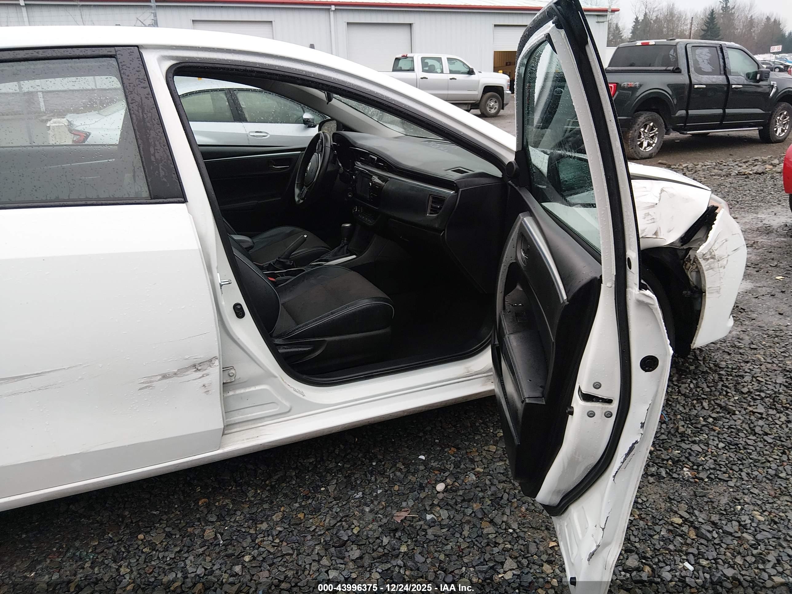 TOYOTA COROLLA image 5