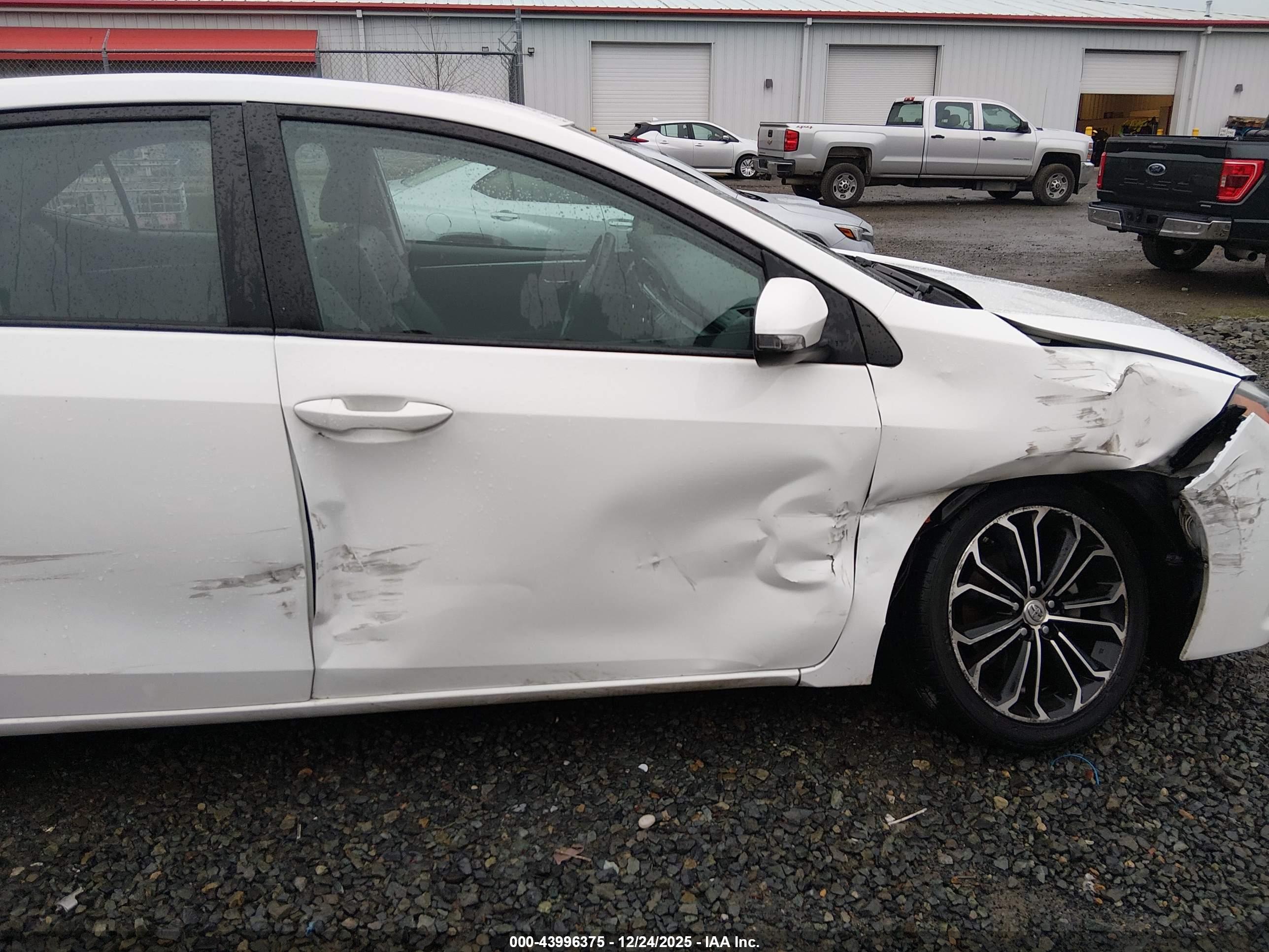 TOYOTA COROLLA image 6