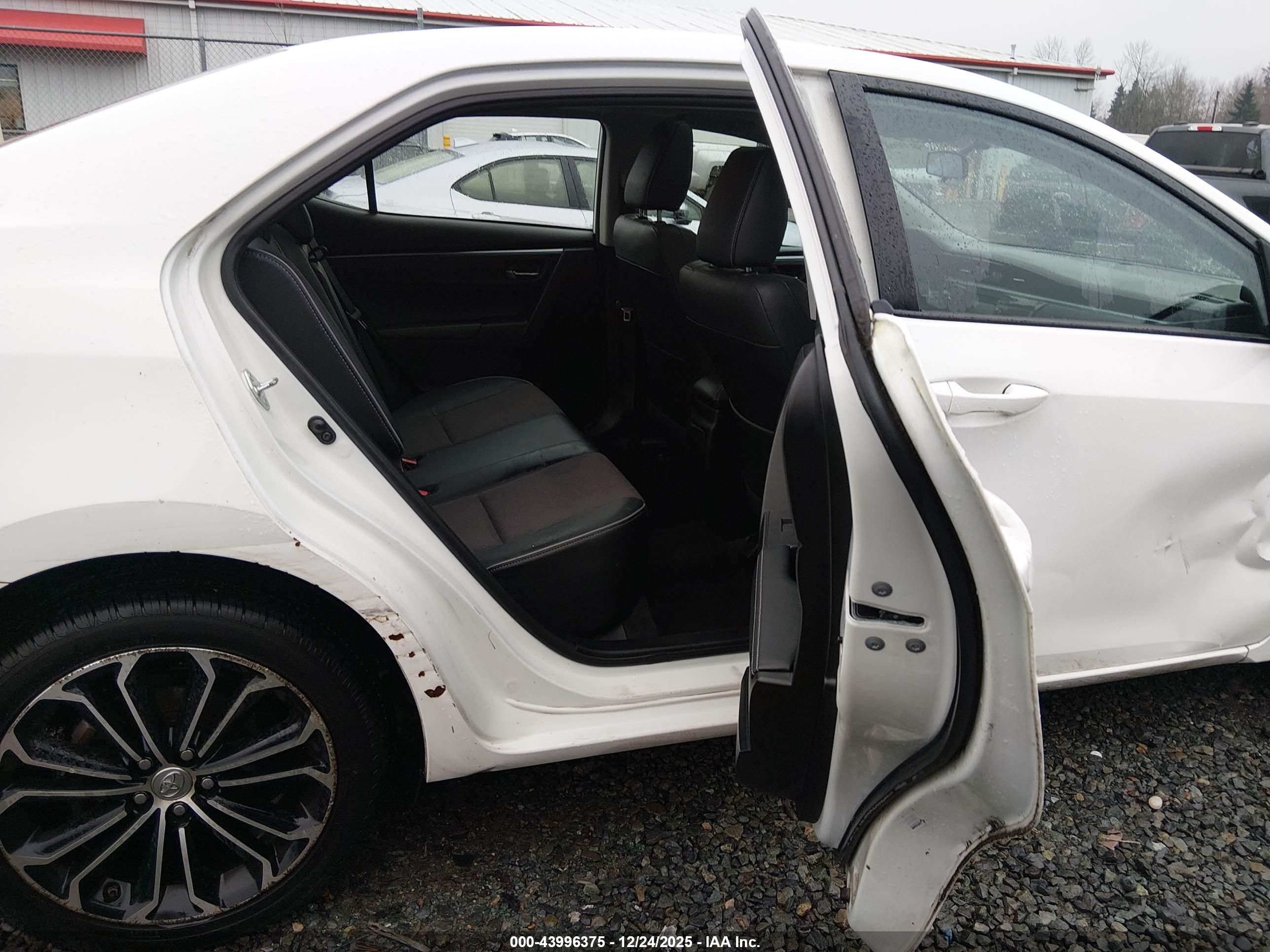 TOYOTA COROLLA image 8