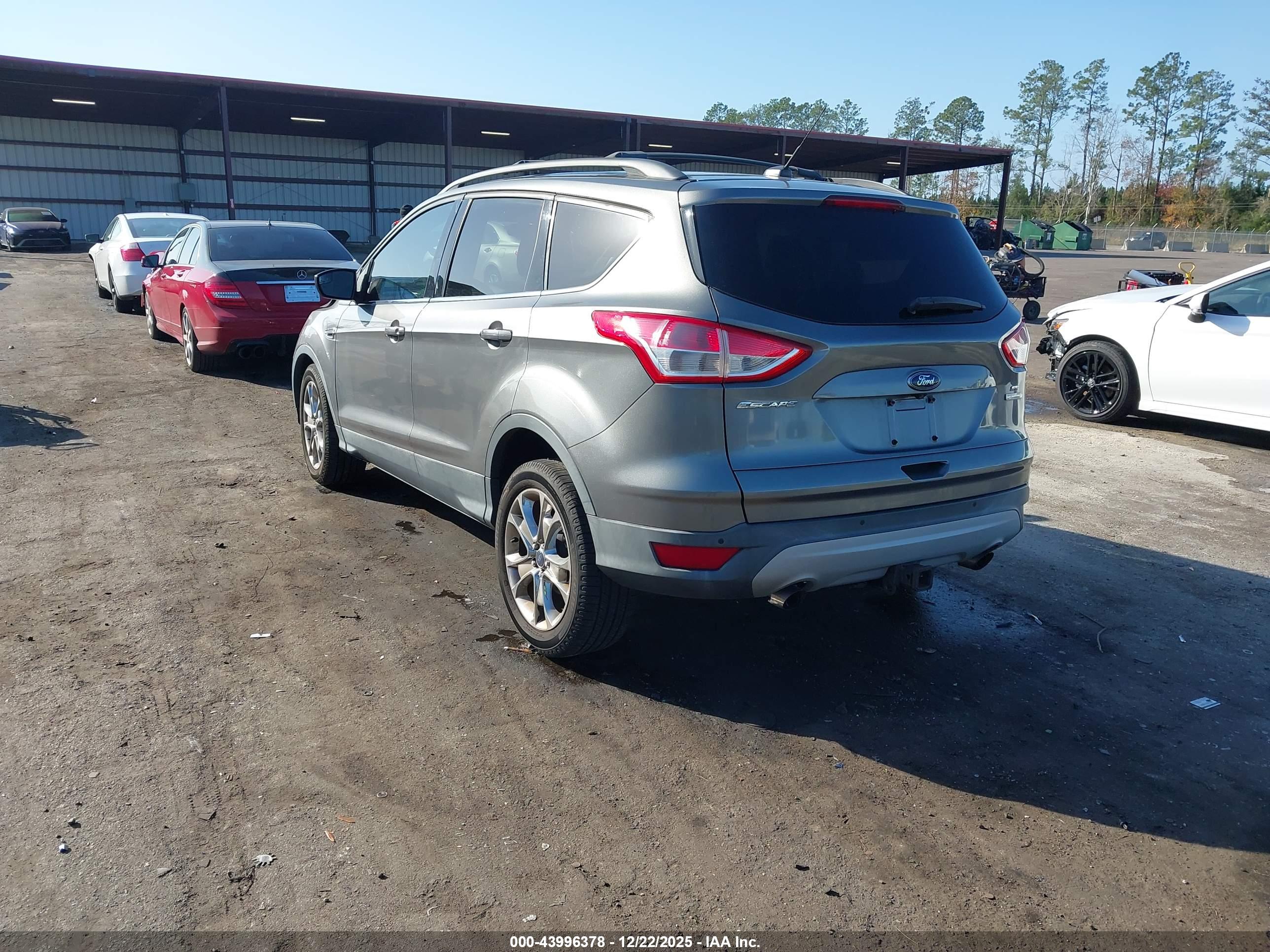 FORD ESCAPE image 3