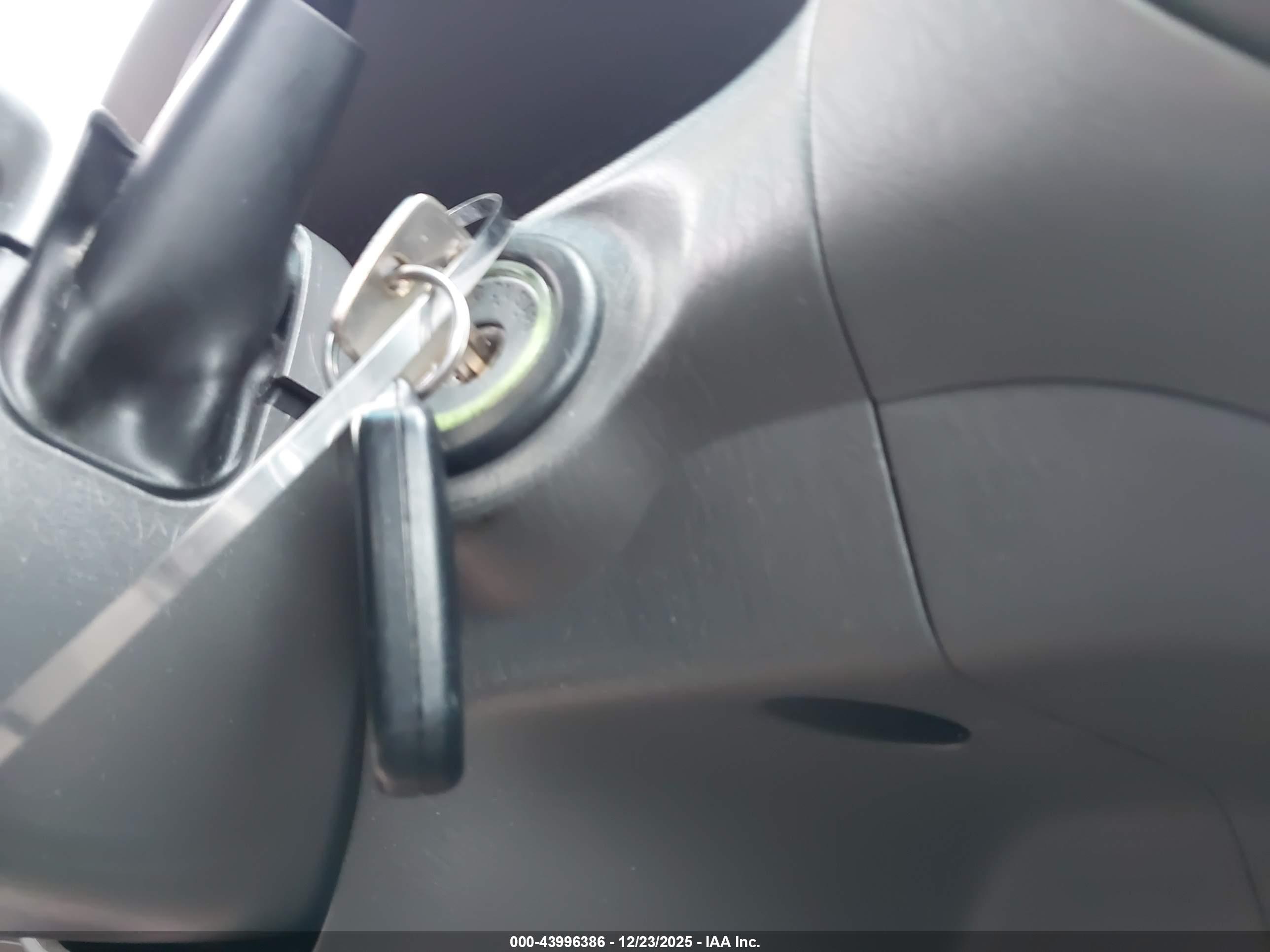 TOYOTA TUNDRA image 11
