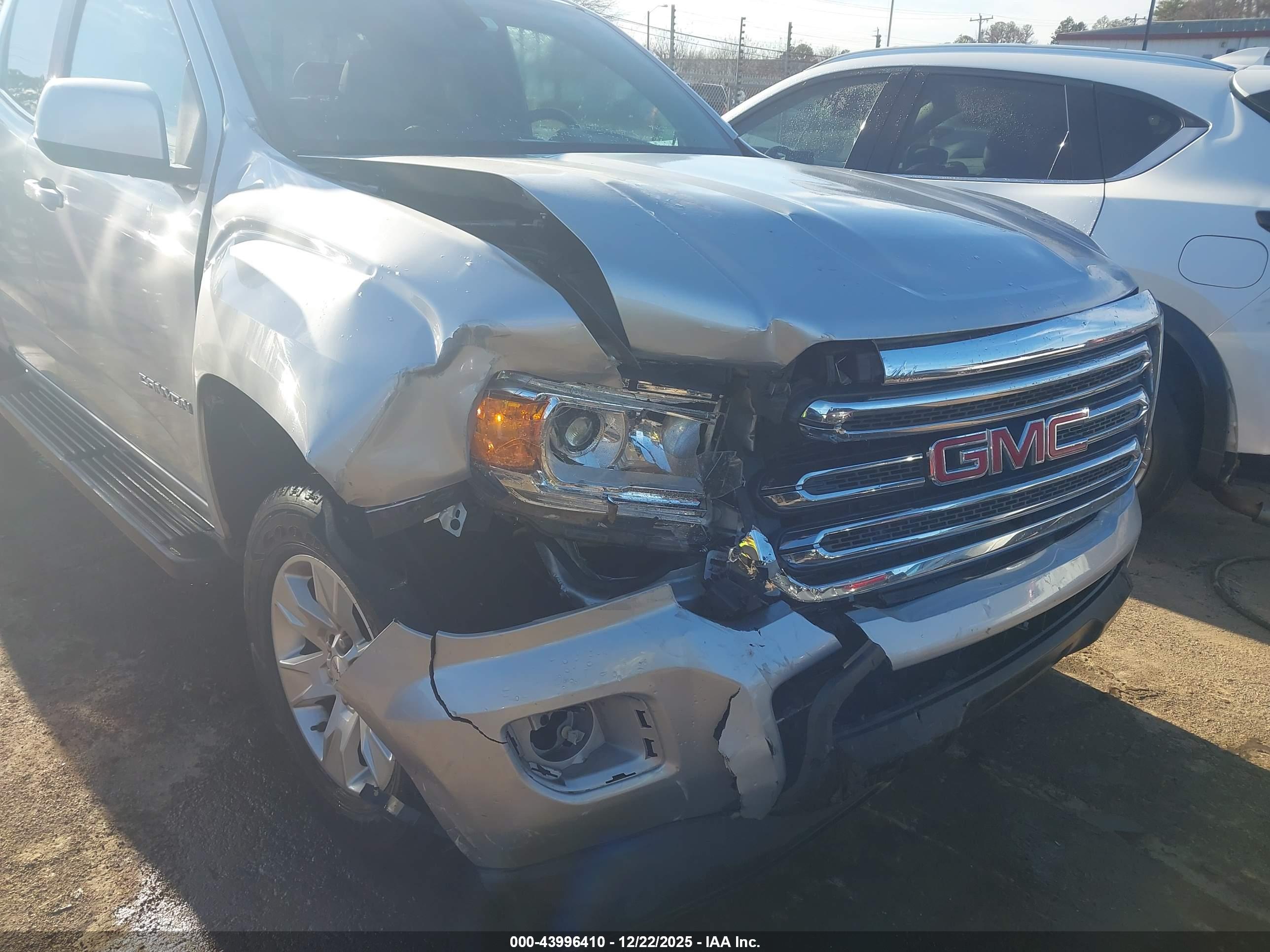 GMC CANYON image 6