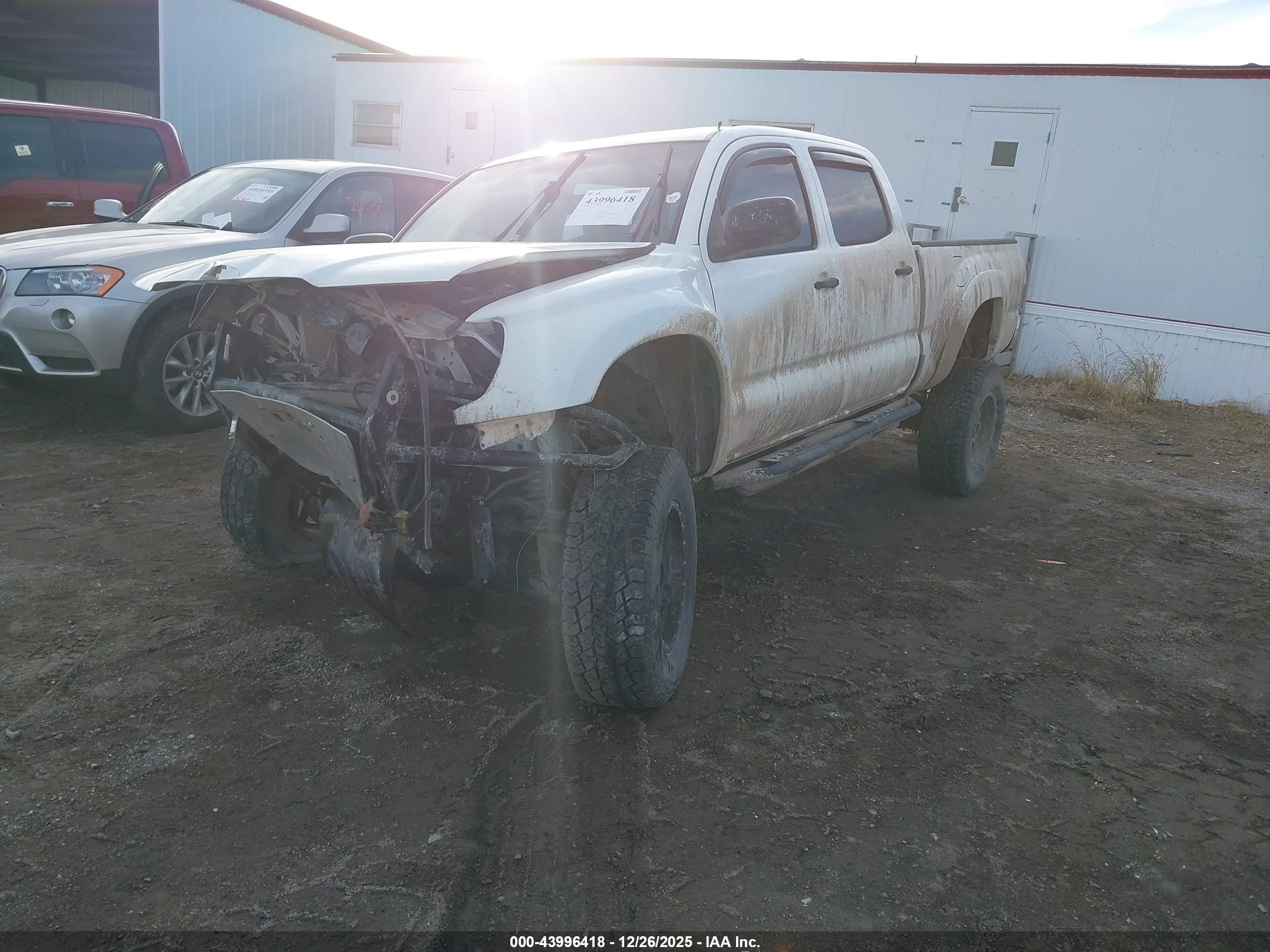 TOYOTA TACOMA image 2