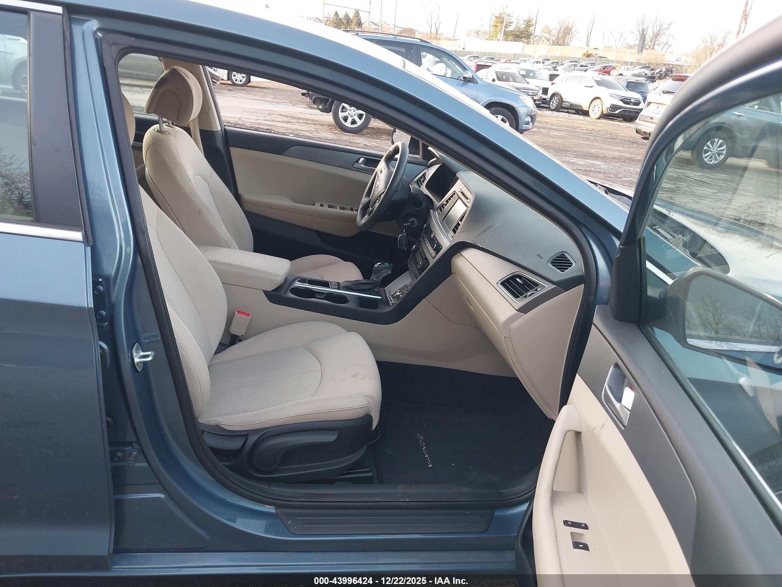 HYUNDAI SONATA image 5