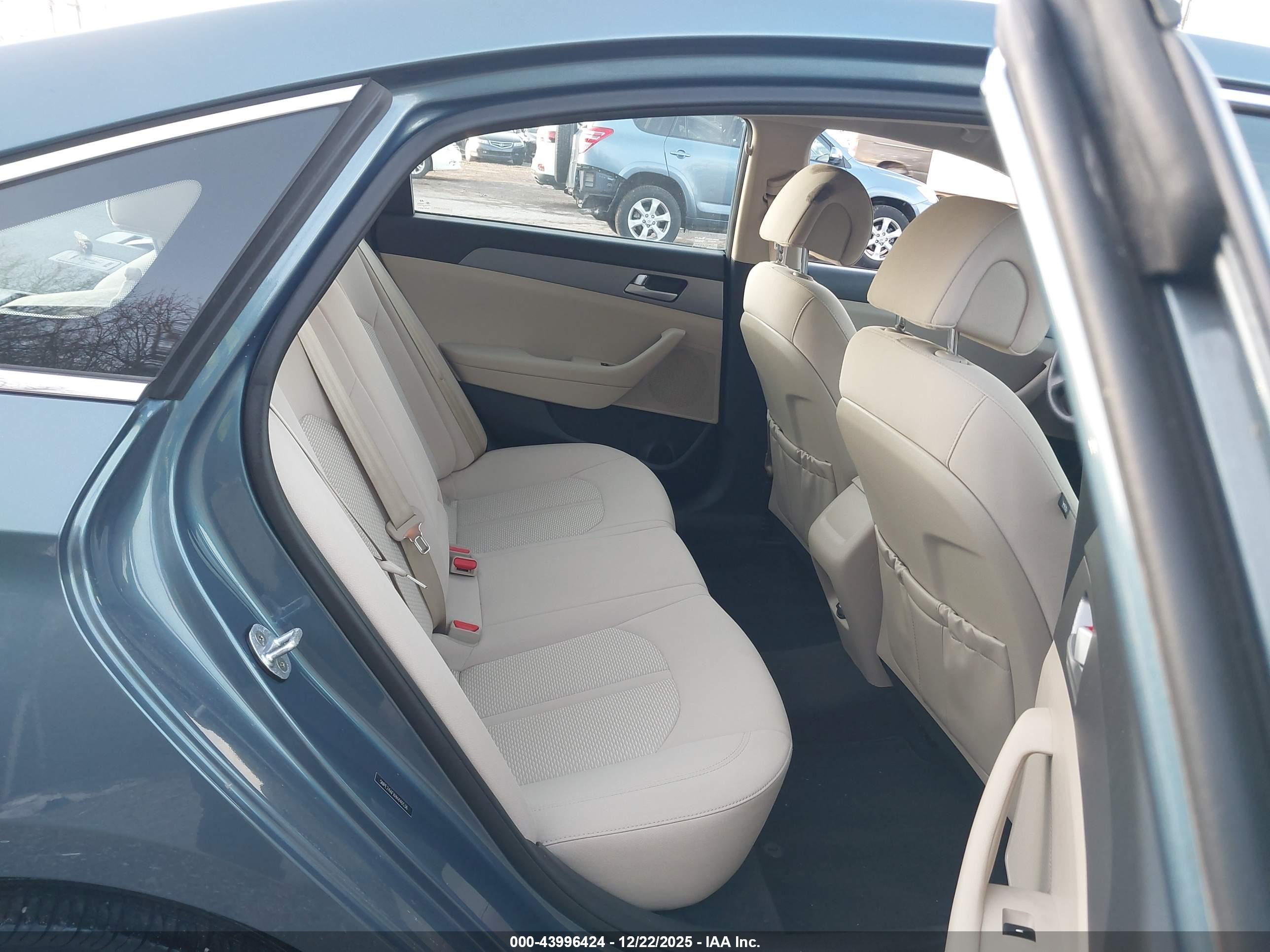 HYUNDAI SONATA image 8