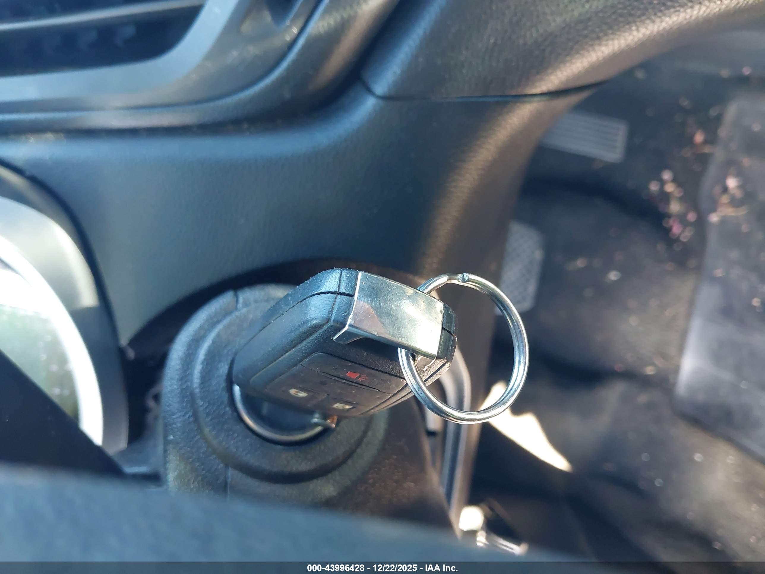 CHEVROLET EQUINOX image 11