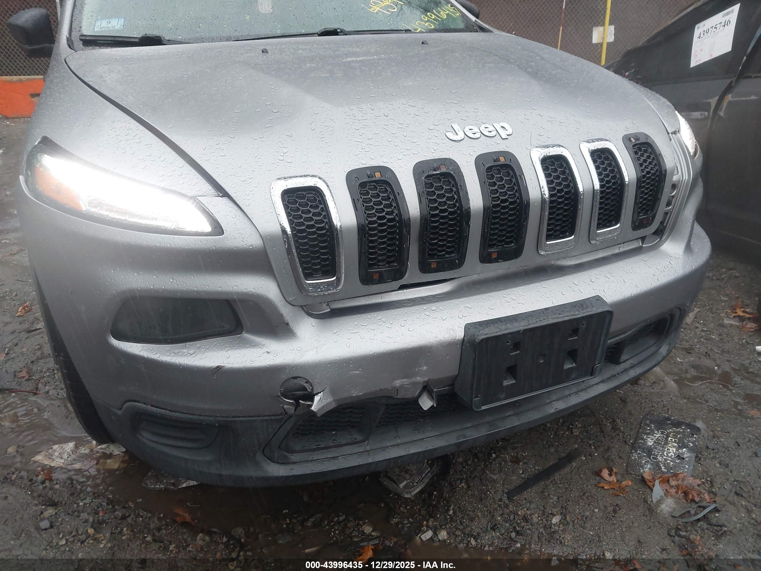 JEEP CHEROKEE image 6