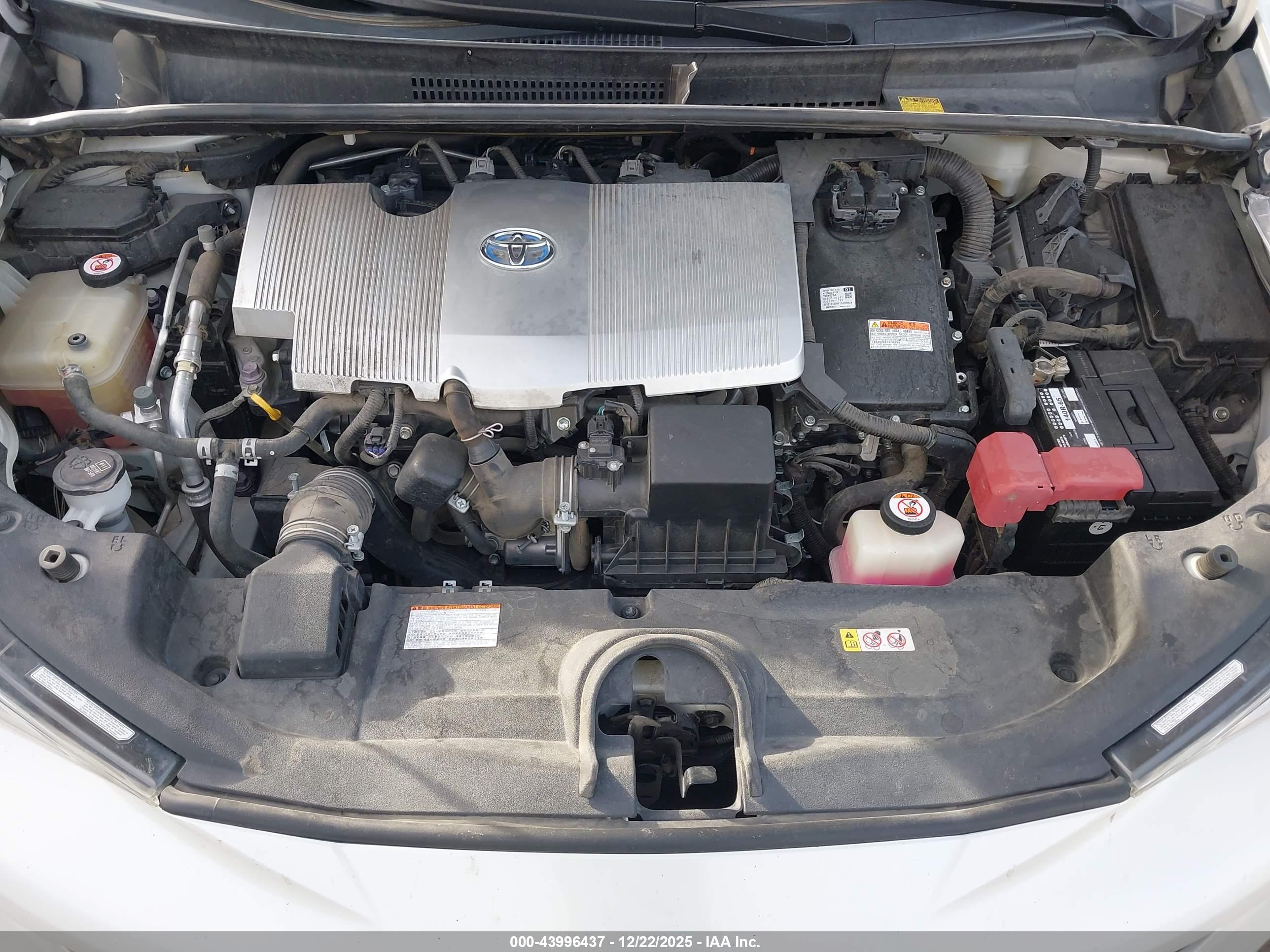TOYOTA PRIUS image 10