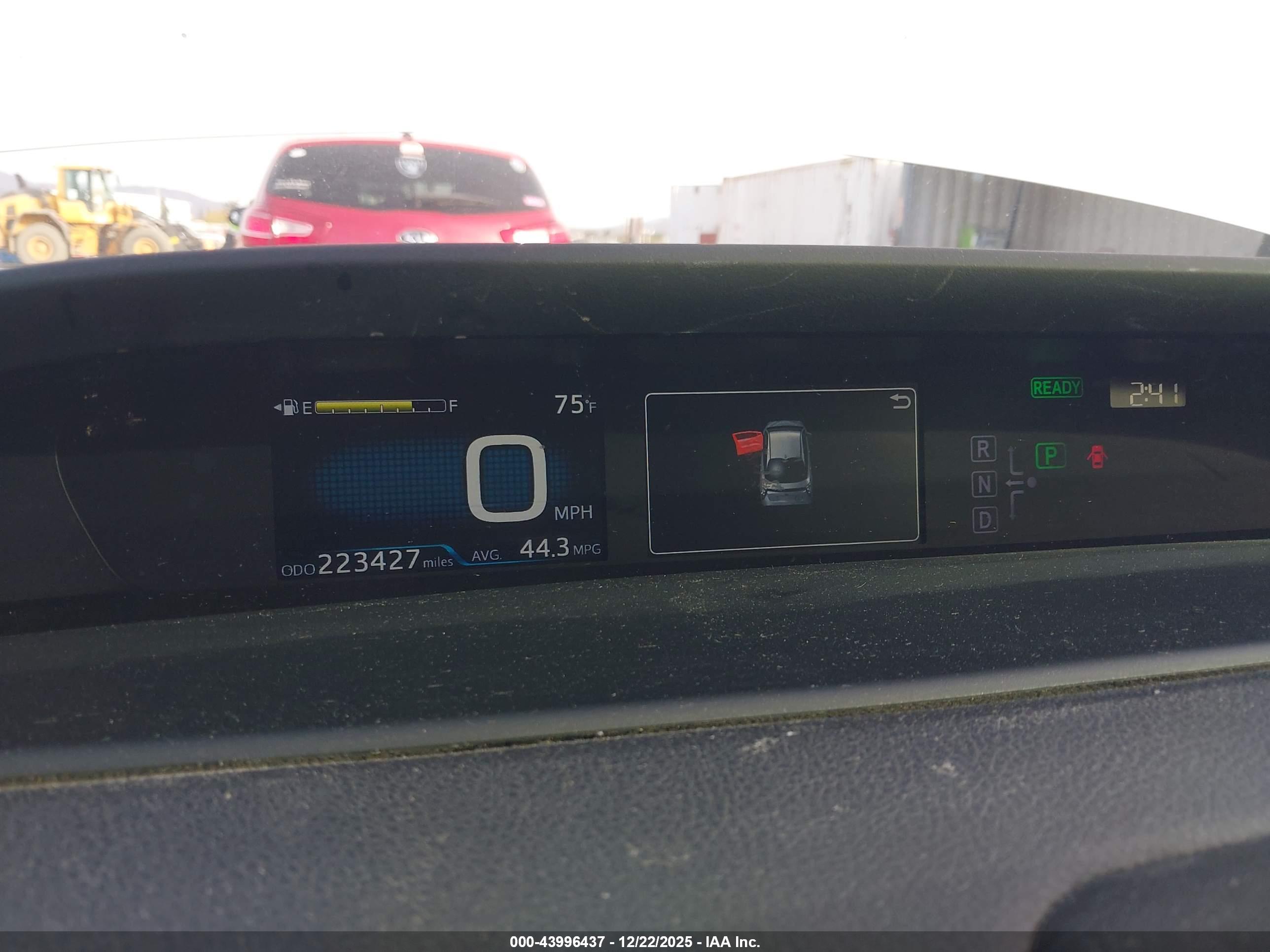 TOYOTA PRIUS image 7