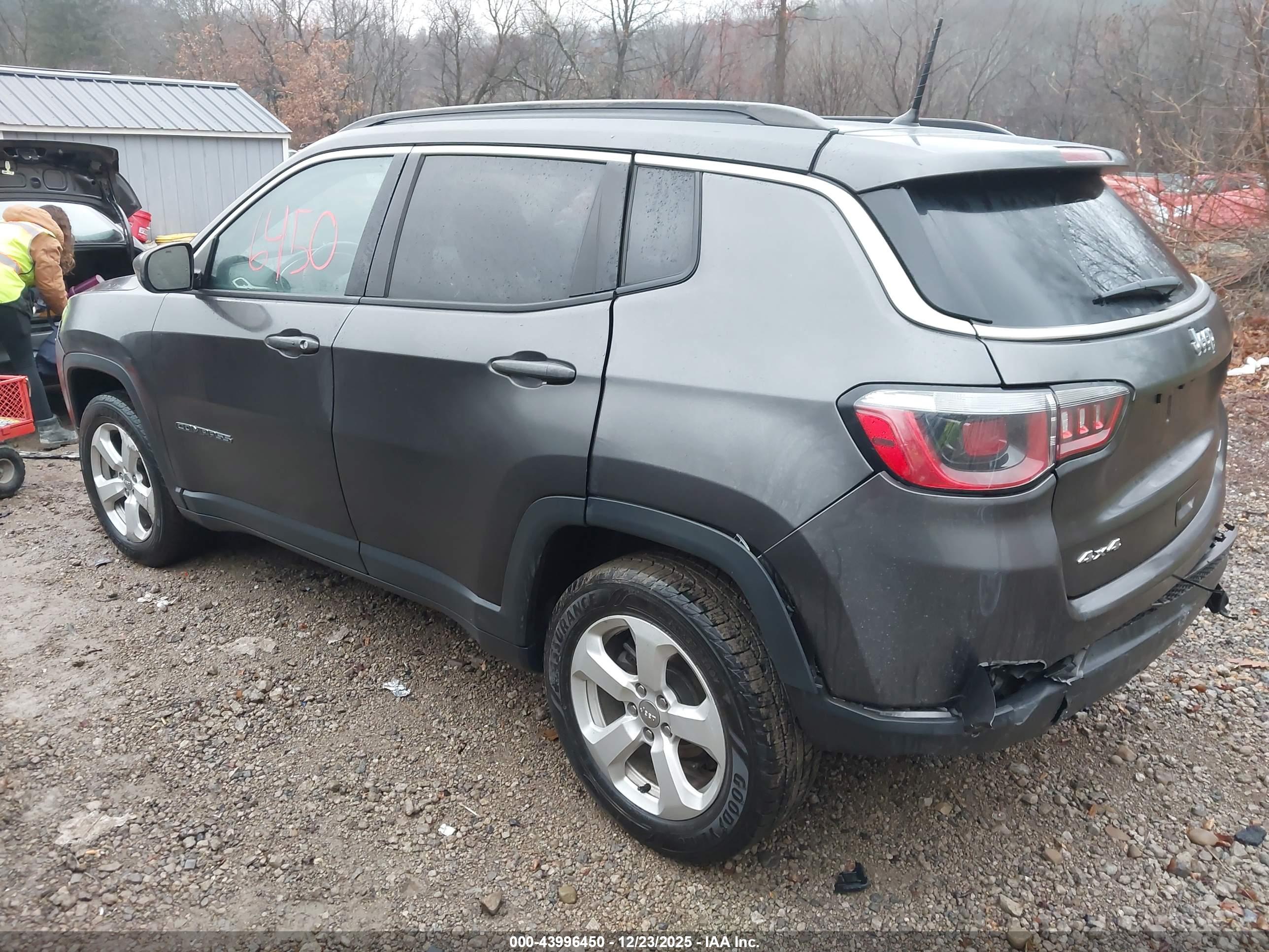 JEEP COMPASS image 3