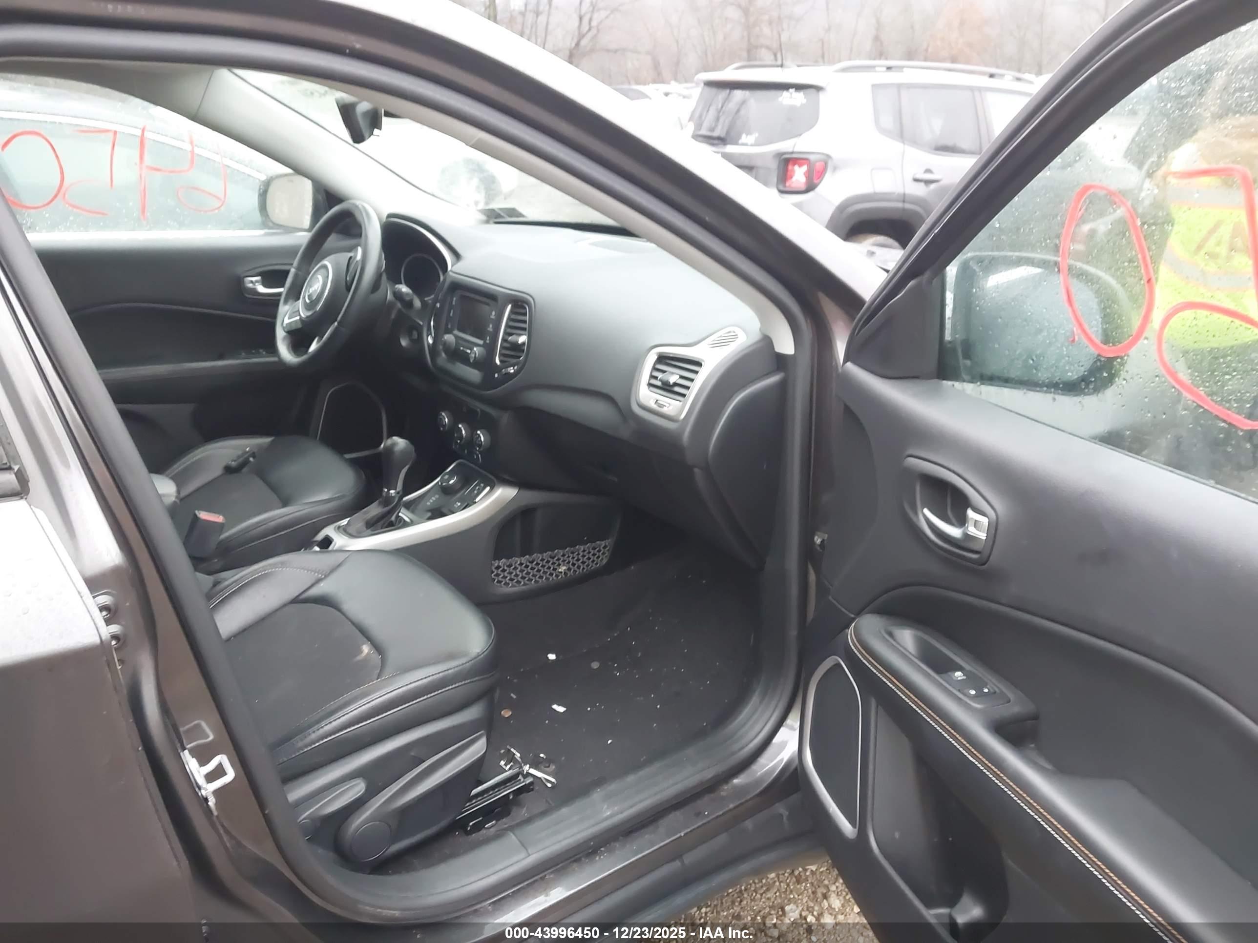 JEEP COMPASS image 5