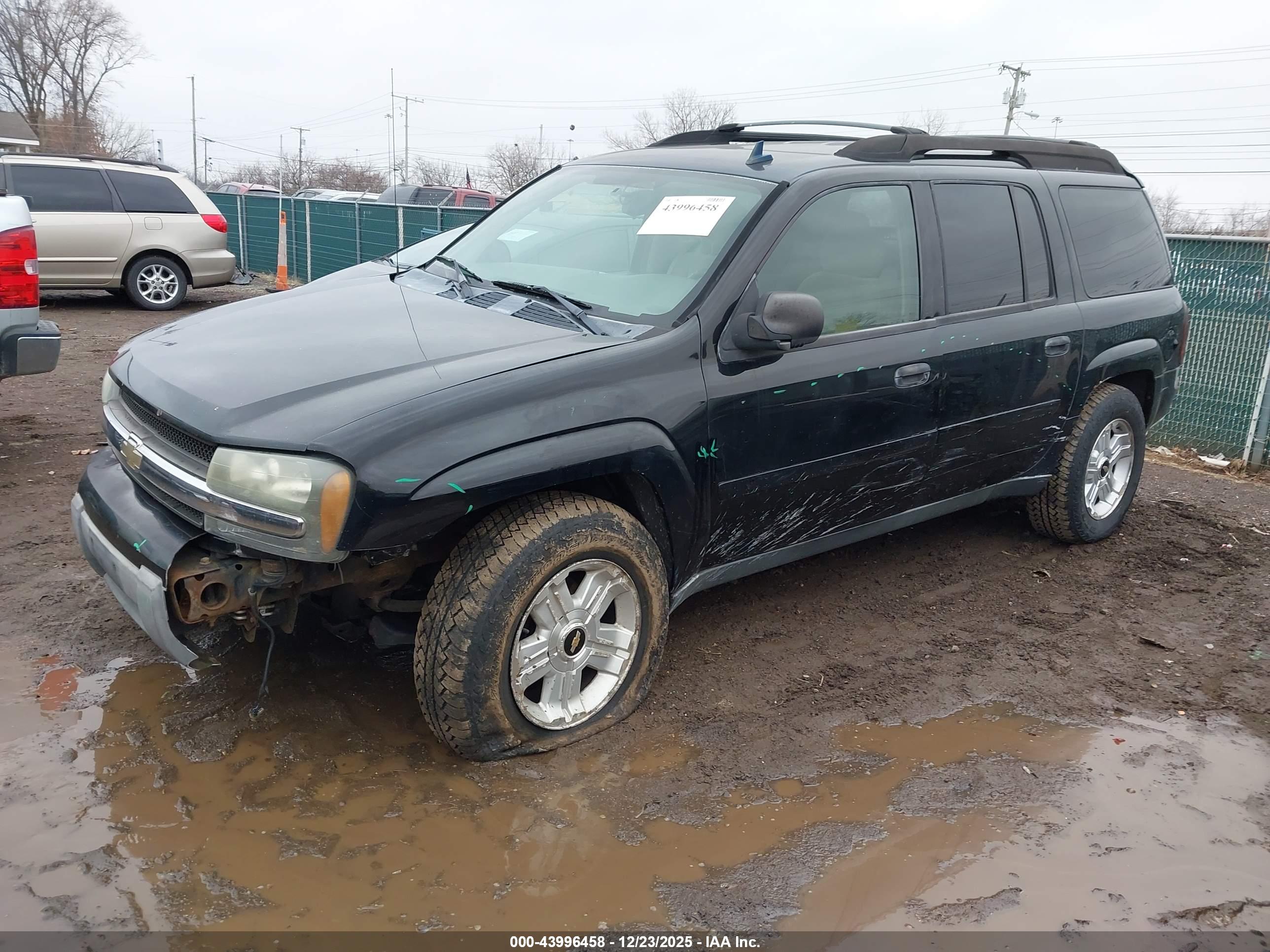 CHEVROLET TRAILBLAZER image 2