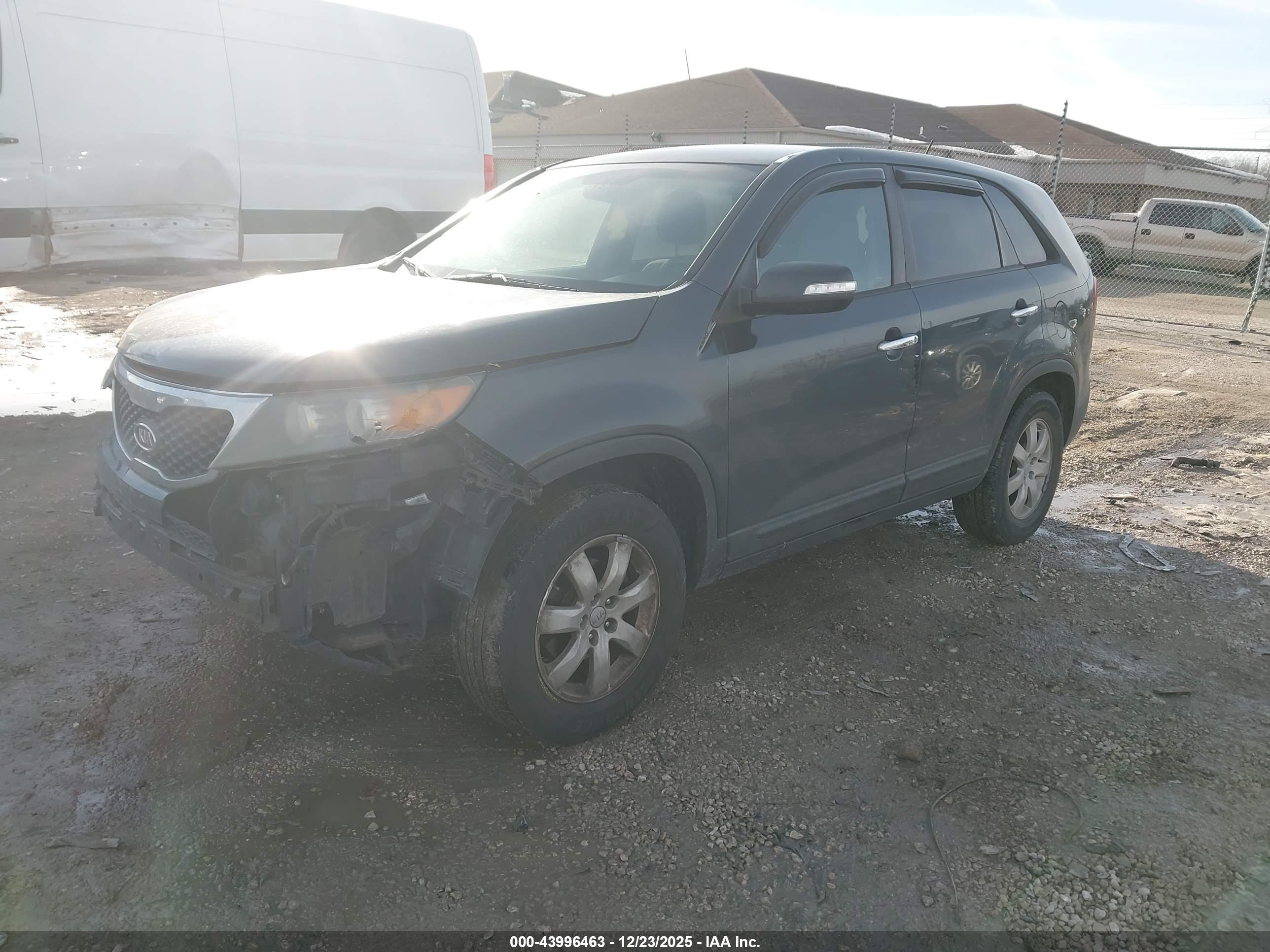 KIA SORENTO image 2