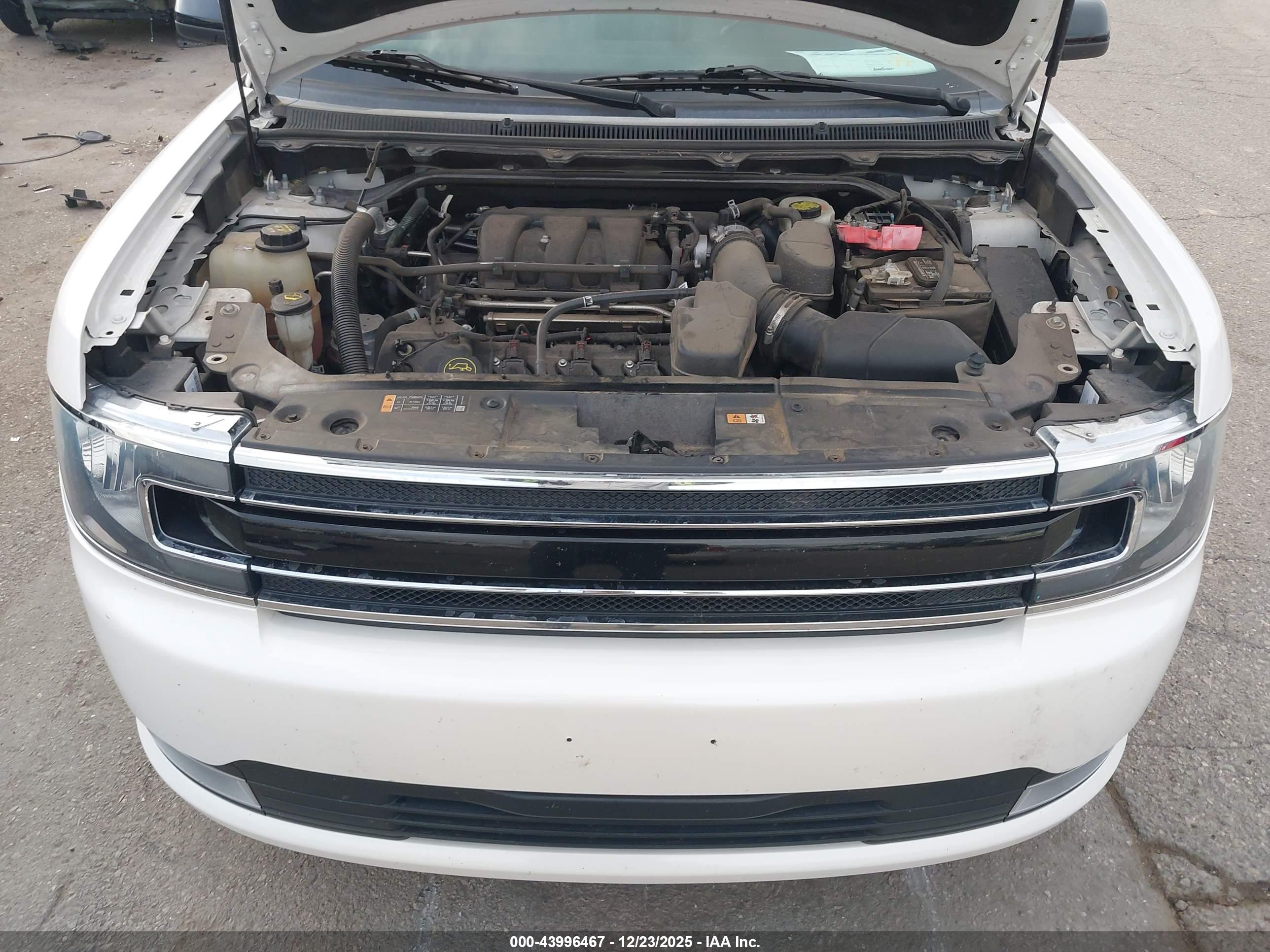 FORD FLEX image 10